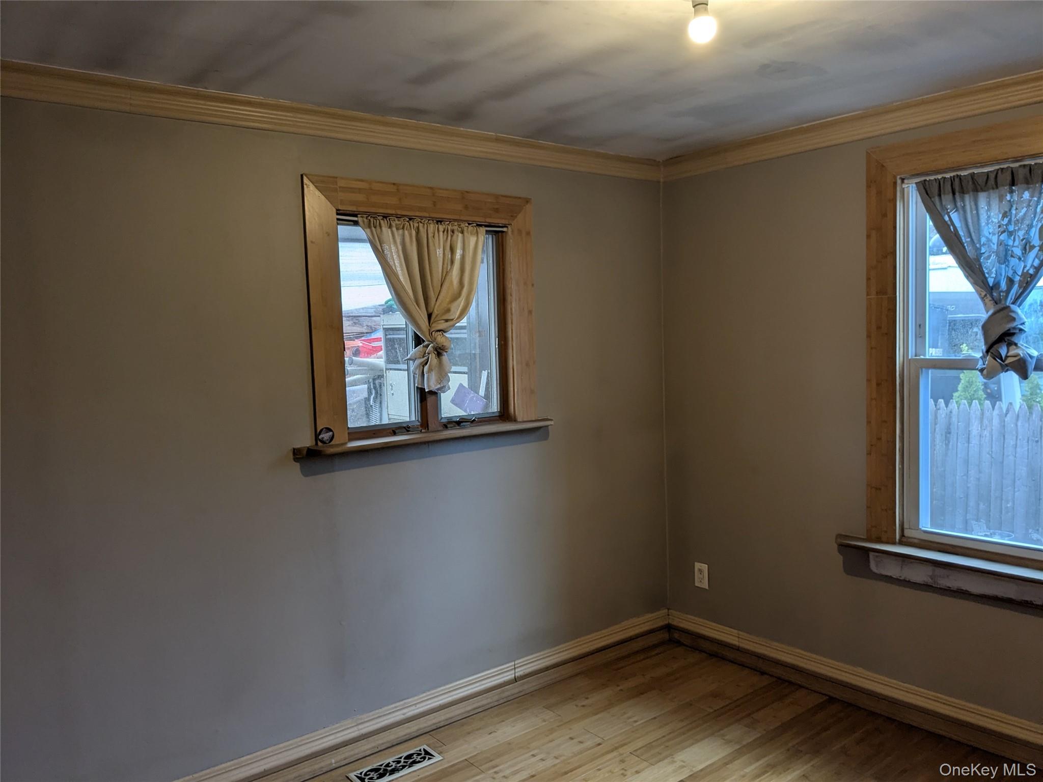 #5 photo, 50 Beatrice Drive, सफ़ोक काउंटी Shirley , NY 11967