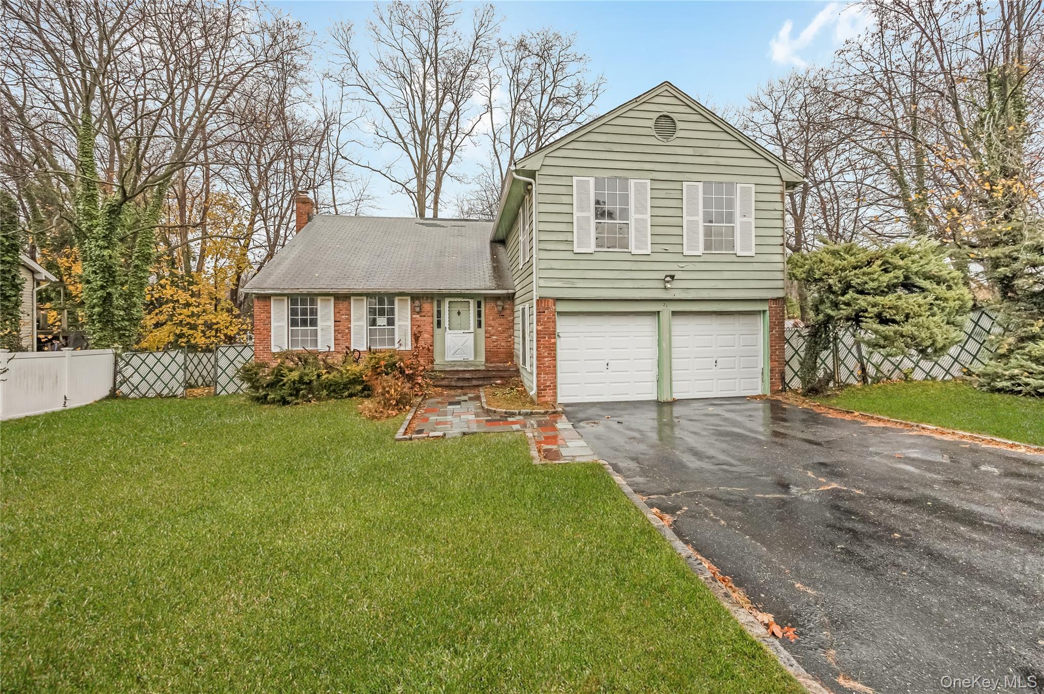 #1 photo, 21 Hitching Post Lane, מחוז נסאו Glen Cove , NY 11542