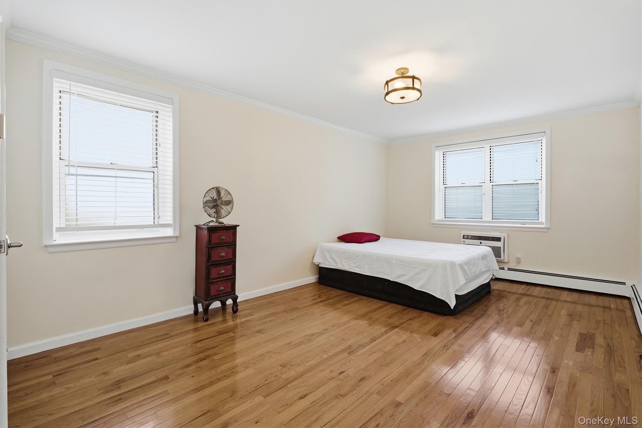 #13 photo, 25 Chapel Pl., Great Neck , NY 11021