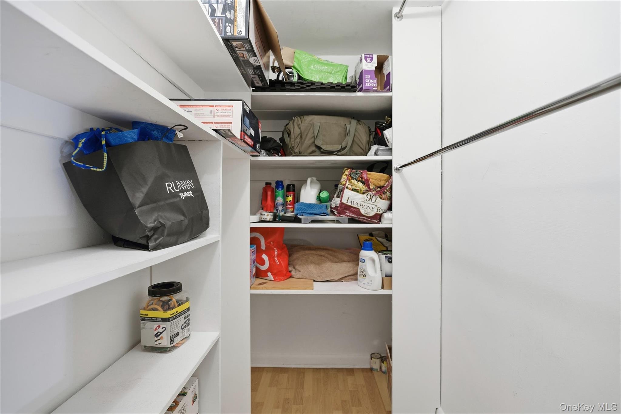 #17 photo, 25 Chapel Pl., Great Neck , NY 11021