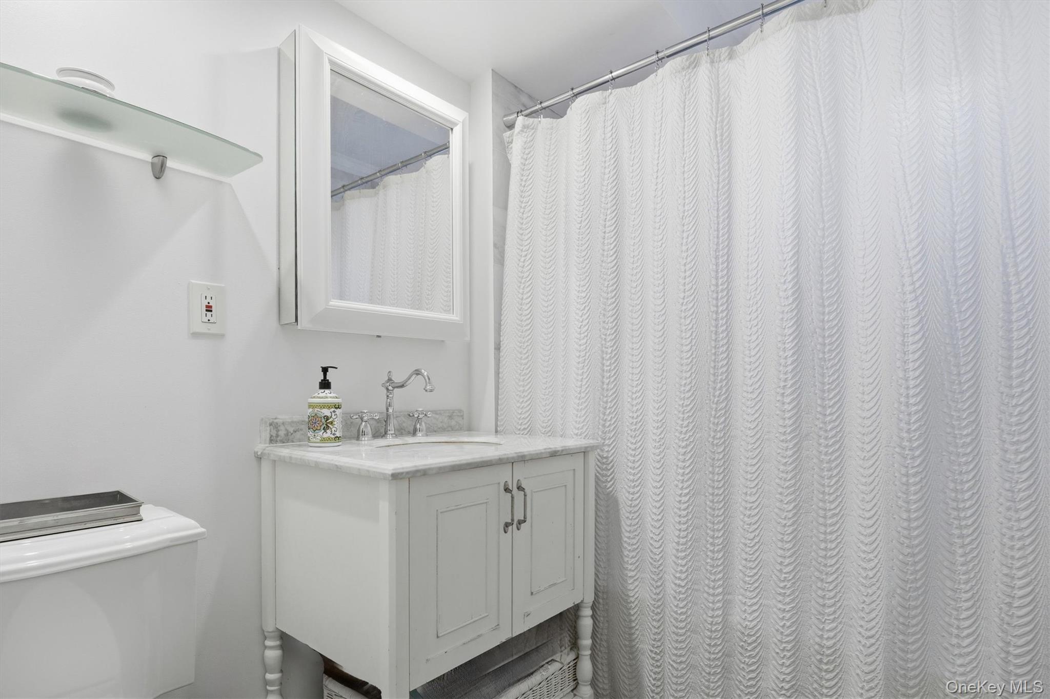 #19 photo, 25 Chapel Pl., Great Neck , NY 11021