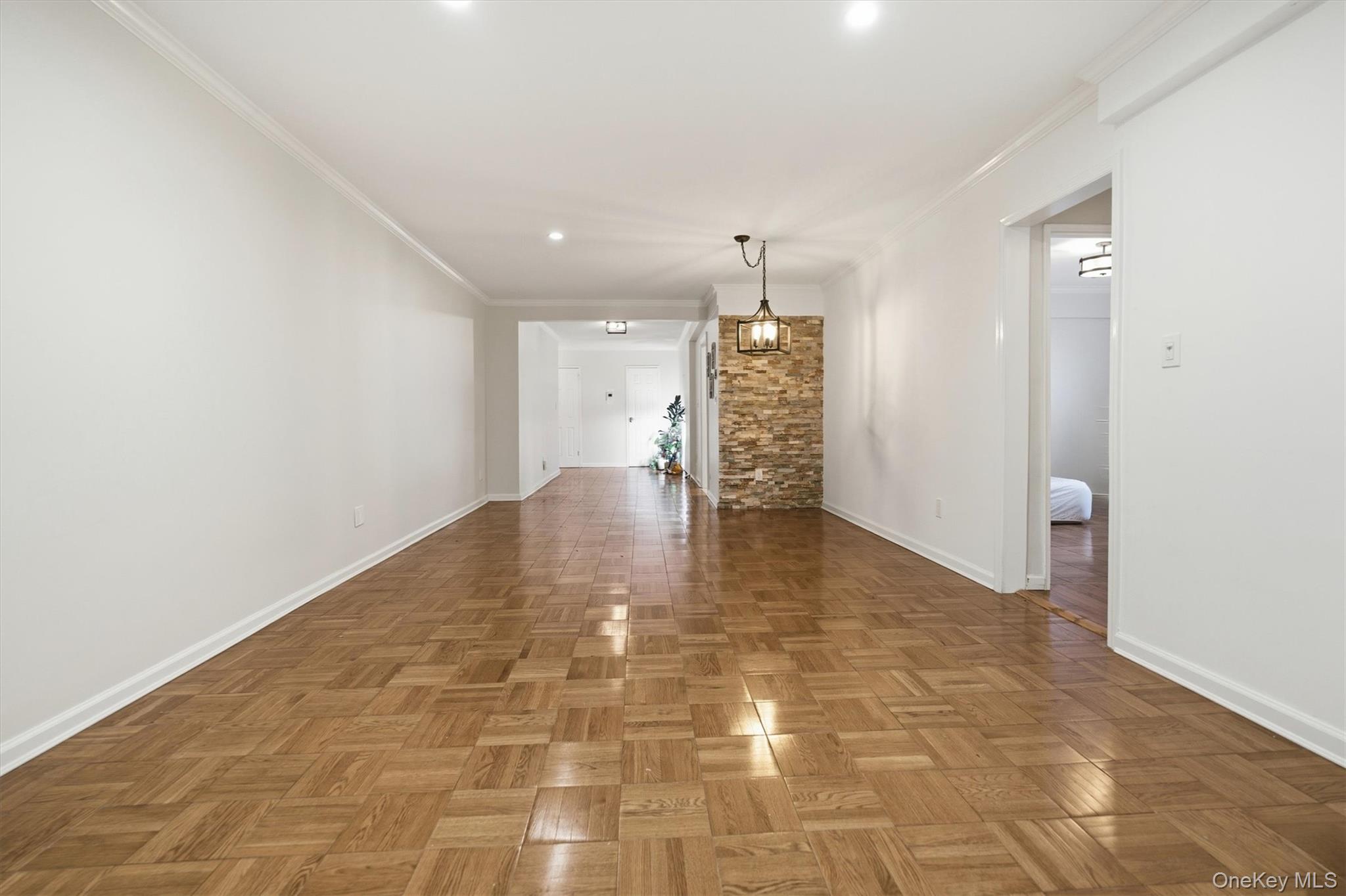 #3 photo, 25 Chapel Pl., Great Neck , NY 11021