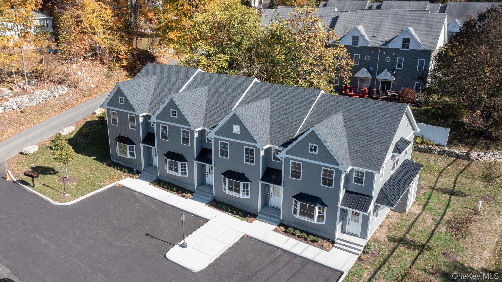 #2 photo, 670 E Main Street, Jefferson Valley , NY 10535