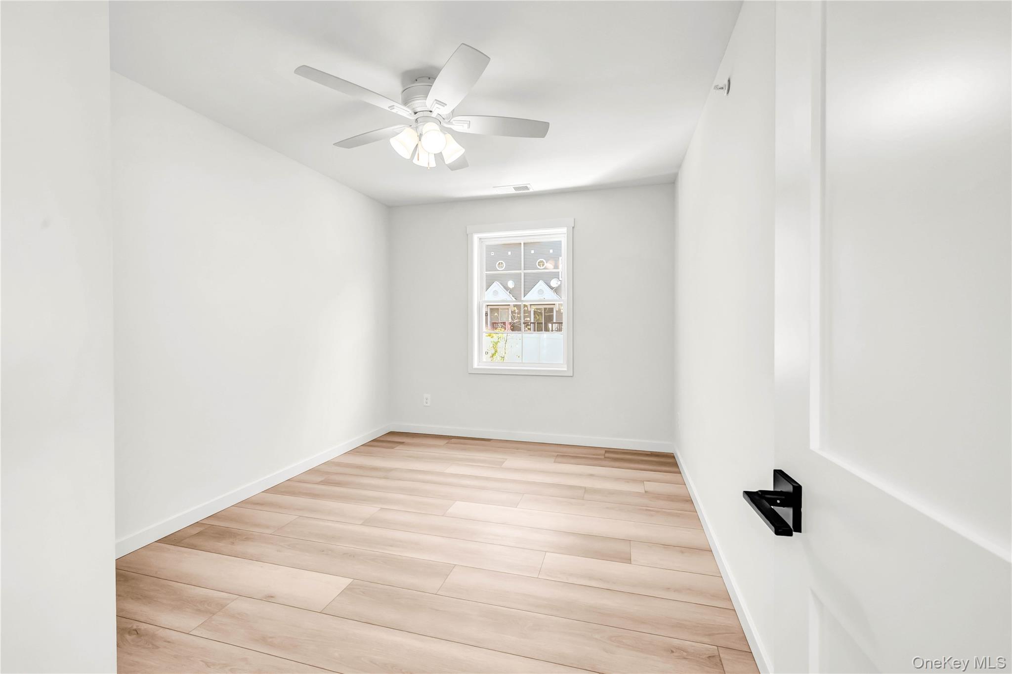 #20 photo, 670 E Main Street, Jefferson Valley , NY 10535