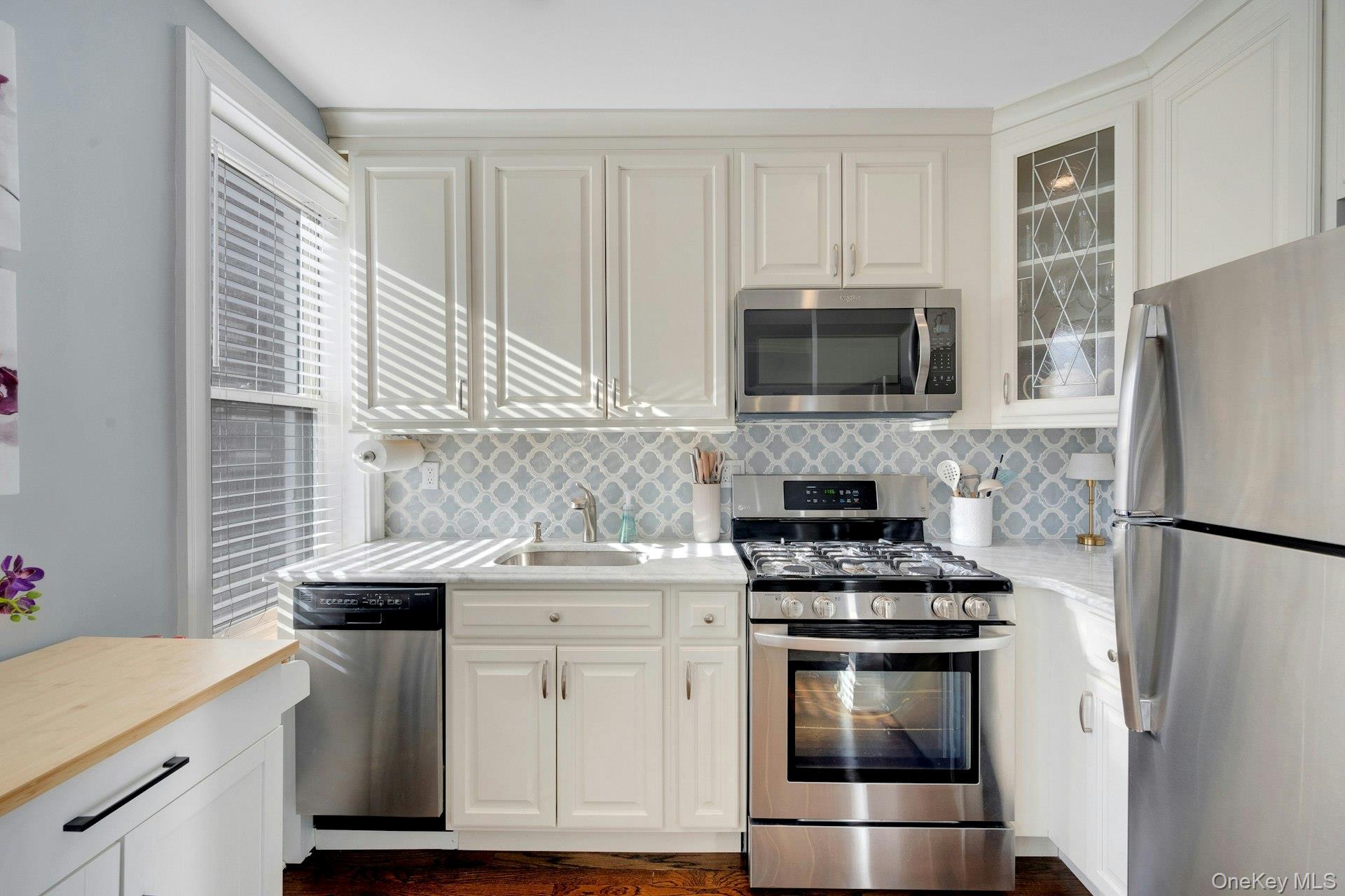 #12 photo, 280 Bronxville Road, 布朗士 Bronxville , NY 10708