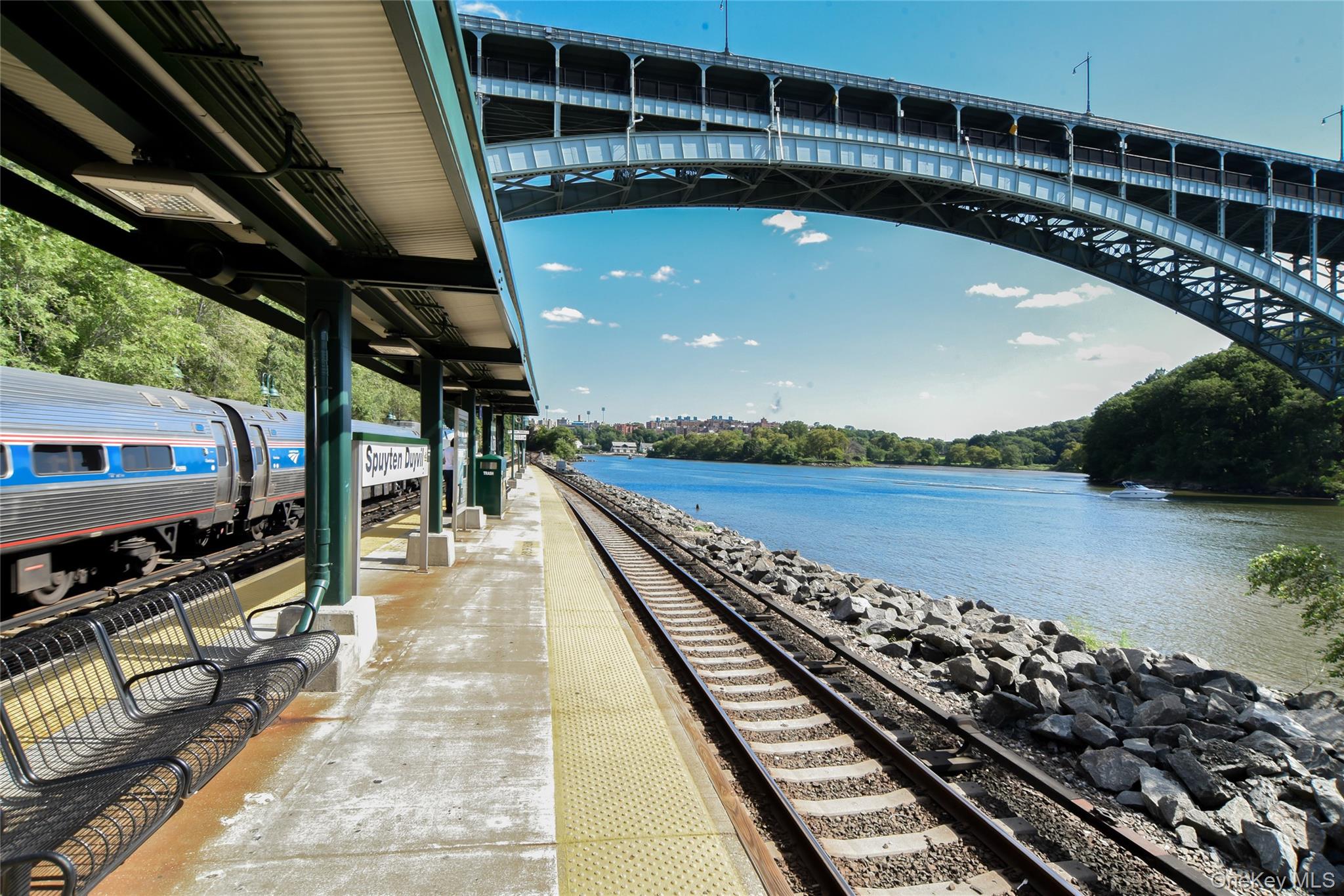 #17 photo, 2400 Johnson Avenue, Bronx , NY 10463