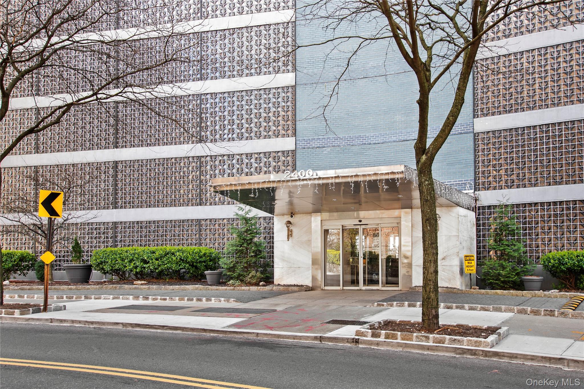 #18 photo, 2400 Johnson Avenue, Bronx , NY 10463