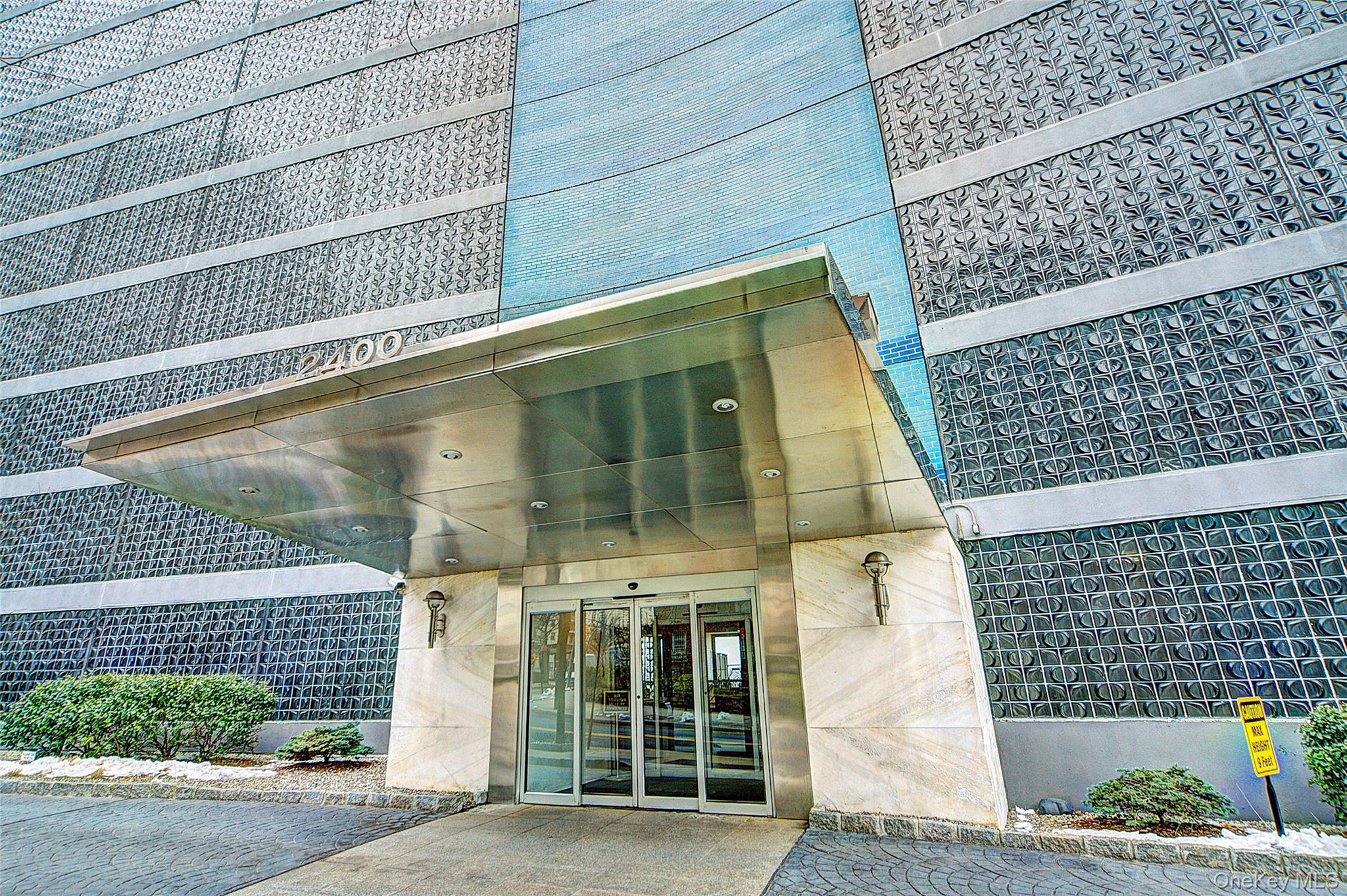 #19 photo, 2400 Johnson Avenue, Bronx , NY 10463