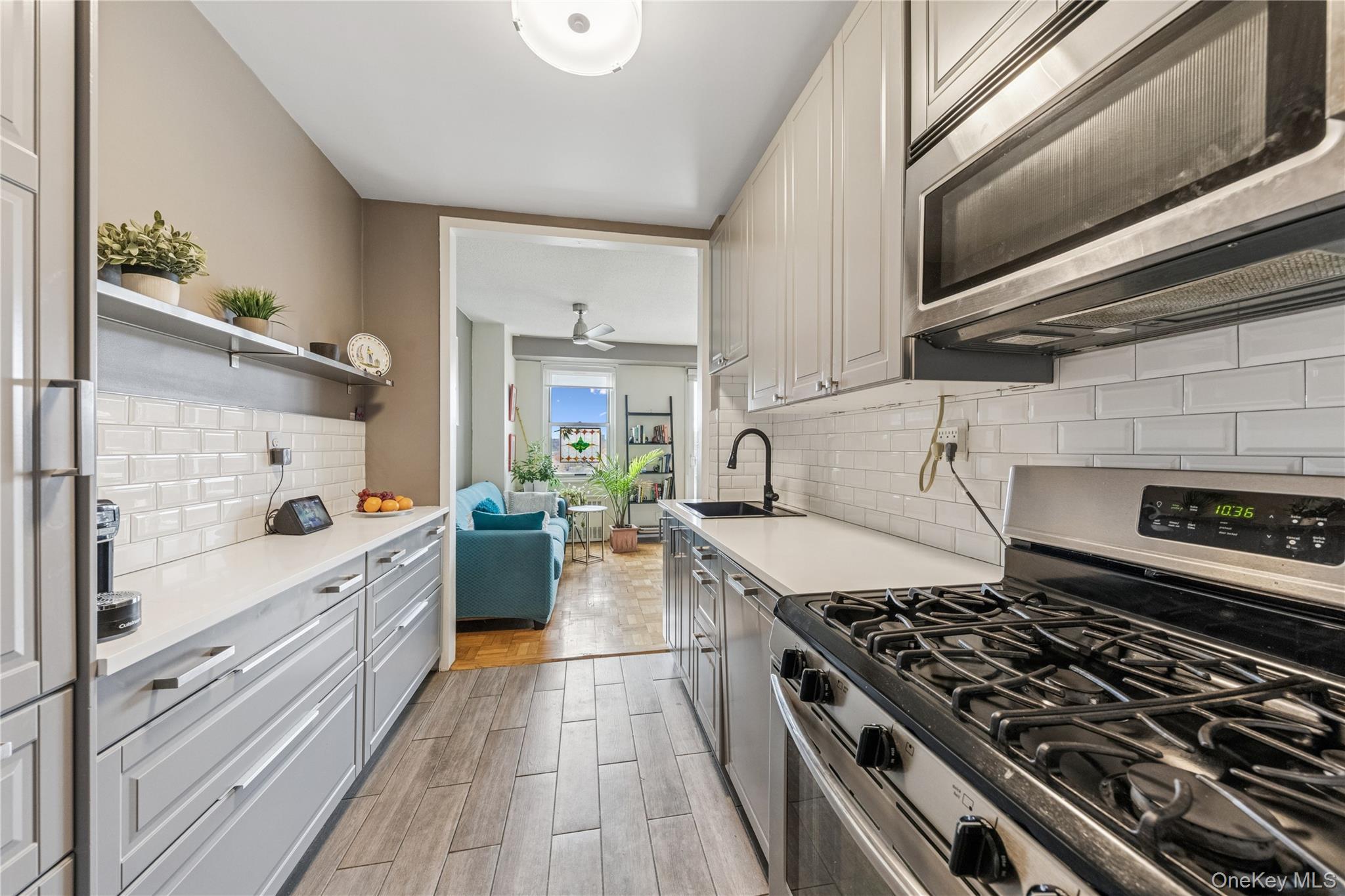 #6 photo, 2400 Johnson Avenue, Bronx , NY 10463