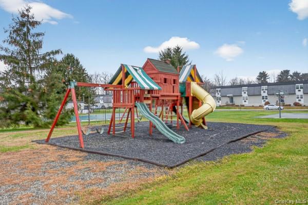 #17 photo, 15 White Gate Road, 뉴욕주 Wappingers Falls , NY 12590