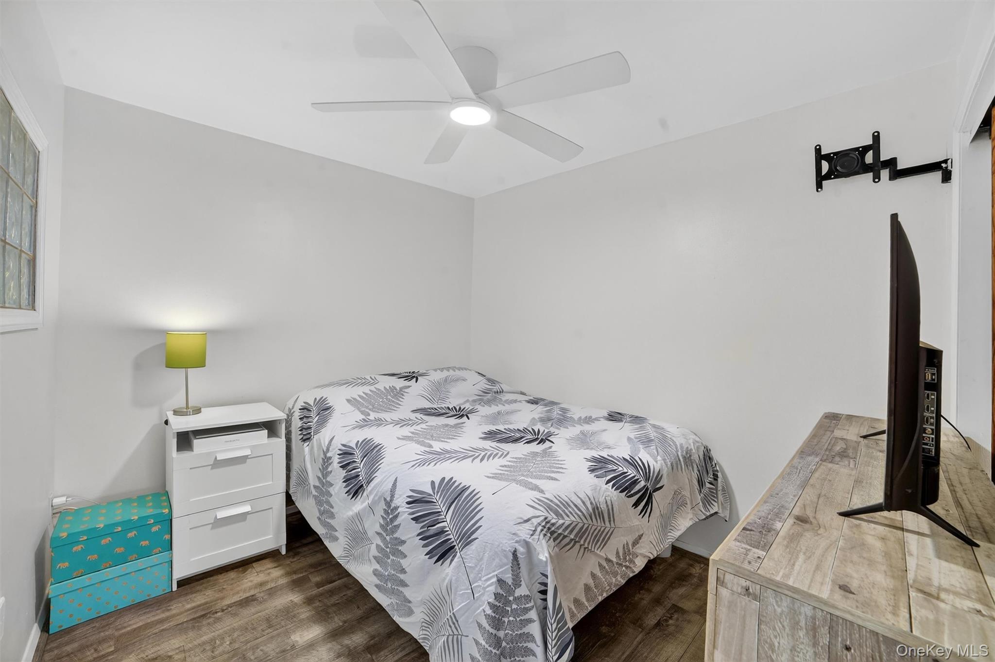 #13 photo, 377 Westchester Avenue, Port Chester , NY 10573