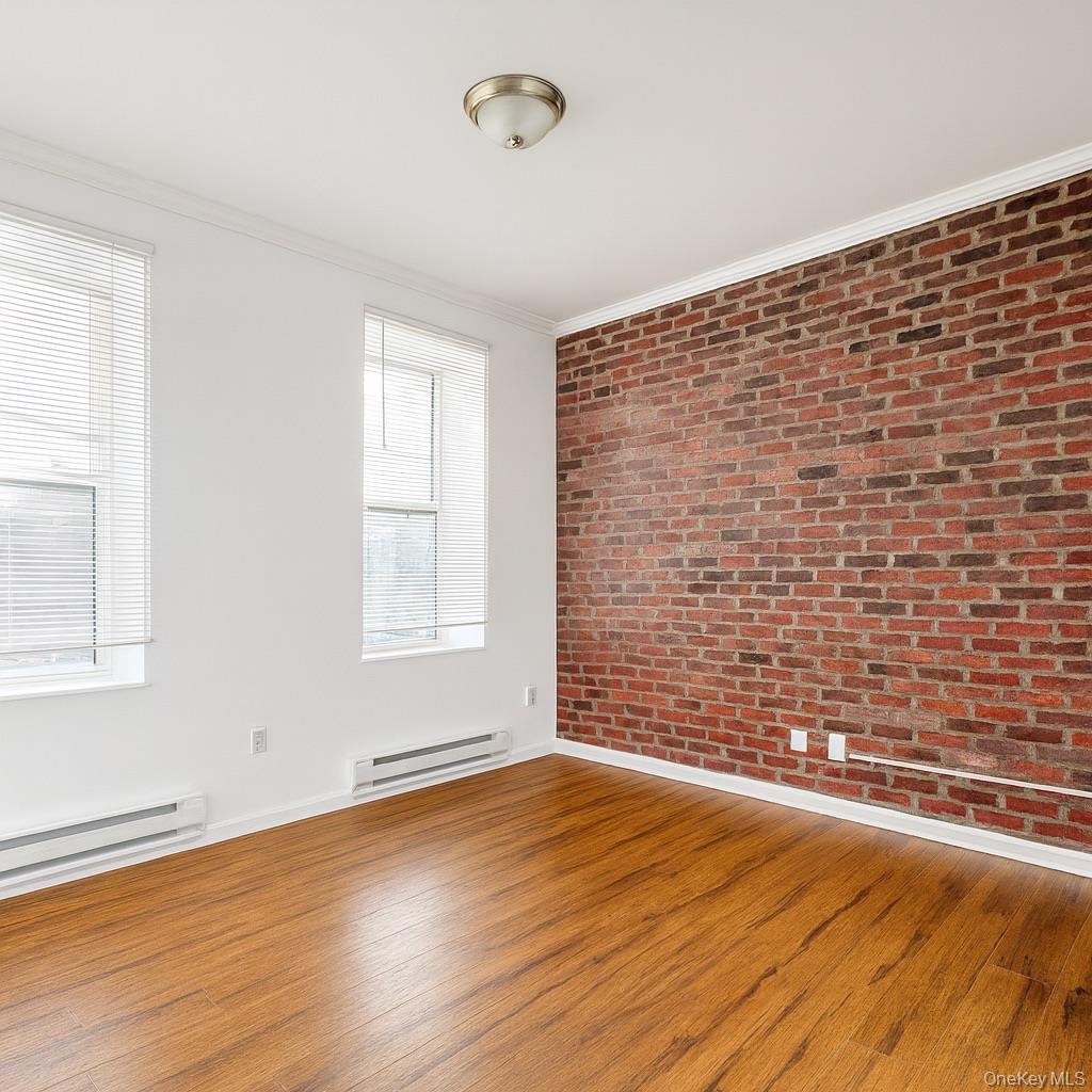 #4 photo, 422 Broadway, Monticello , NY 12701