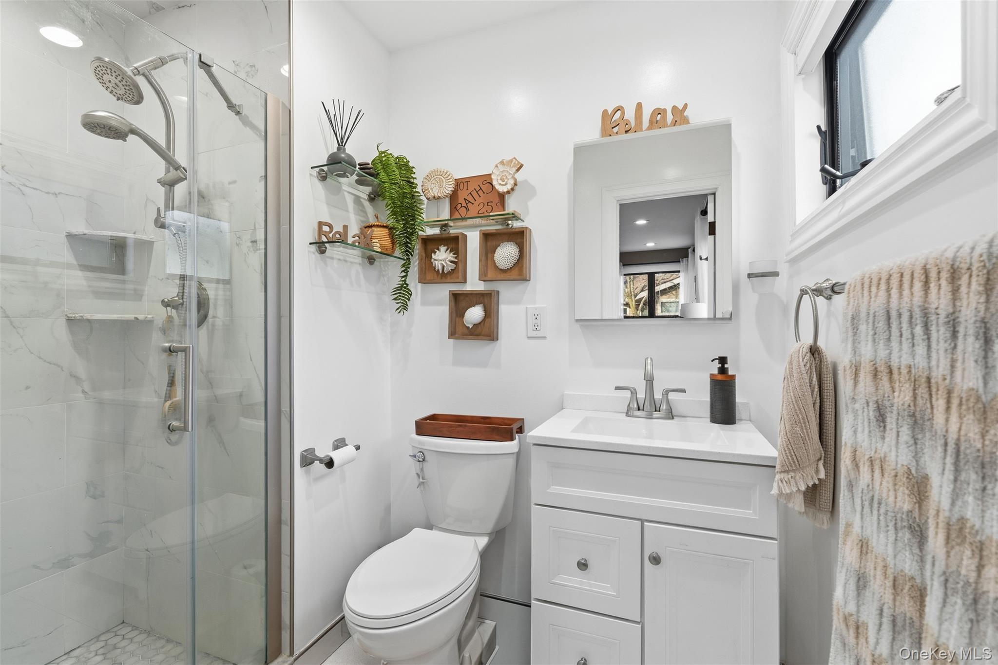 #12 photo, 76 Kensington Oval, New Rochelle , NY 10805