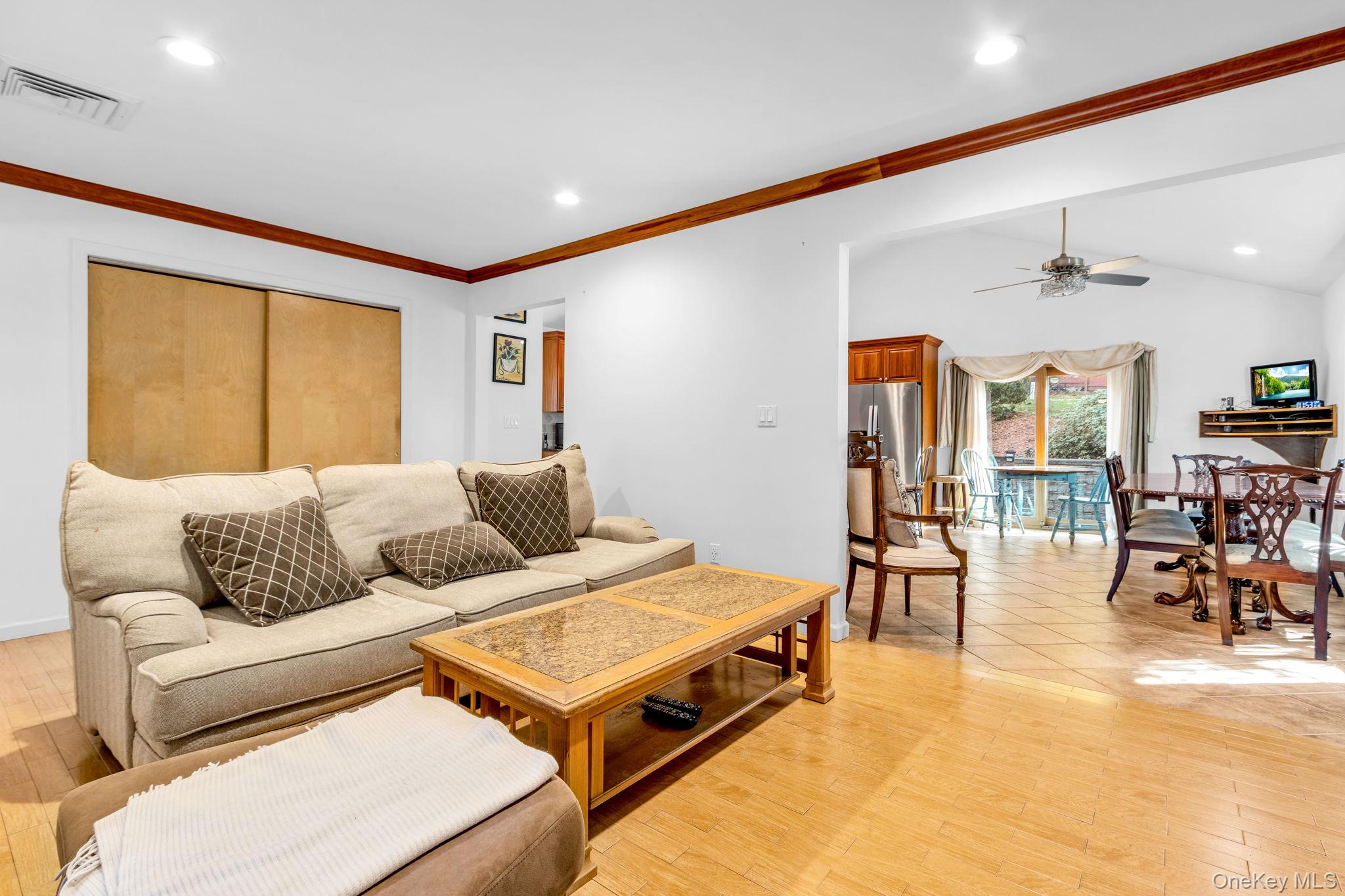 #7 photo, 34 Steiner Drive, 纽约州 Mahopac , NY 10541