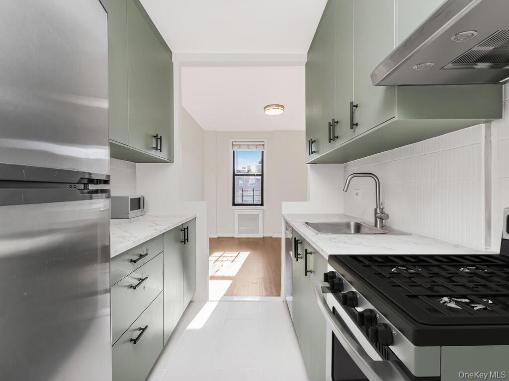 #13 photo, 645 W 239th Street, 브롱크스 Bronx , NY 10463