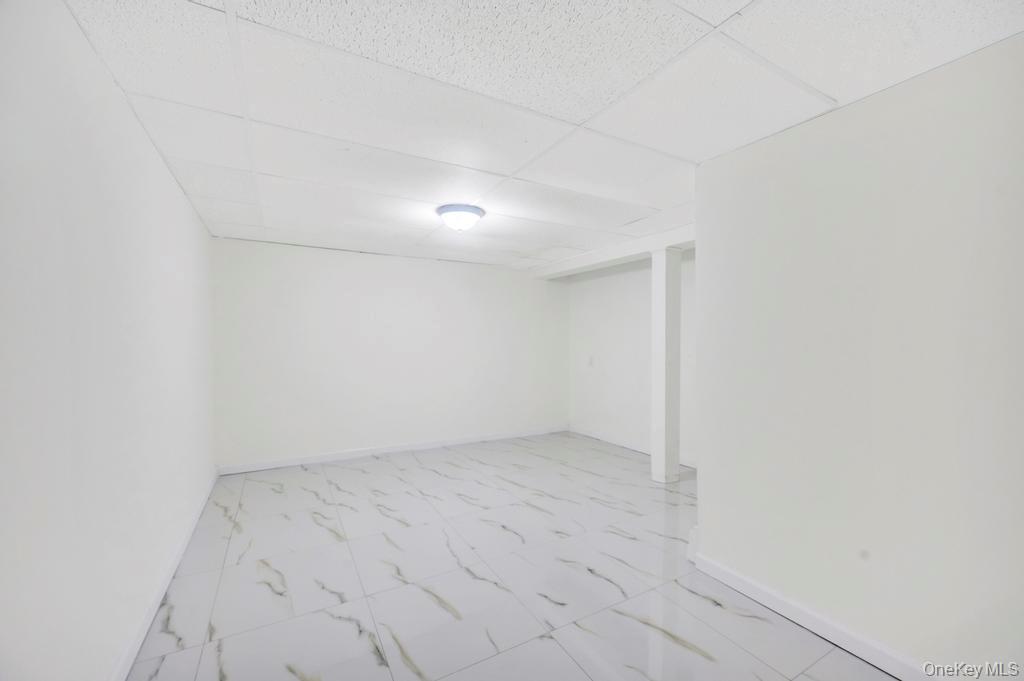 #20 photo, 468 Ferndale Boulevard, מחוז סאפוק Islip , NY 11751