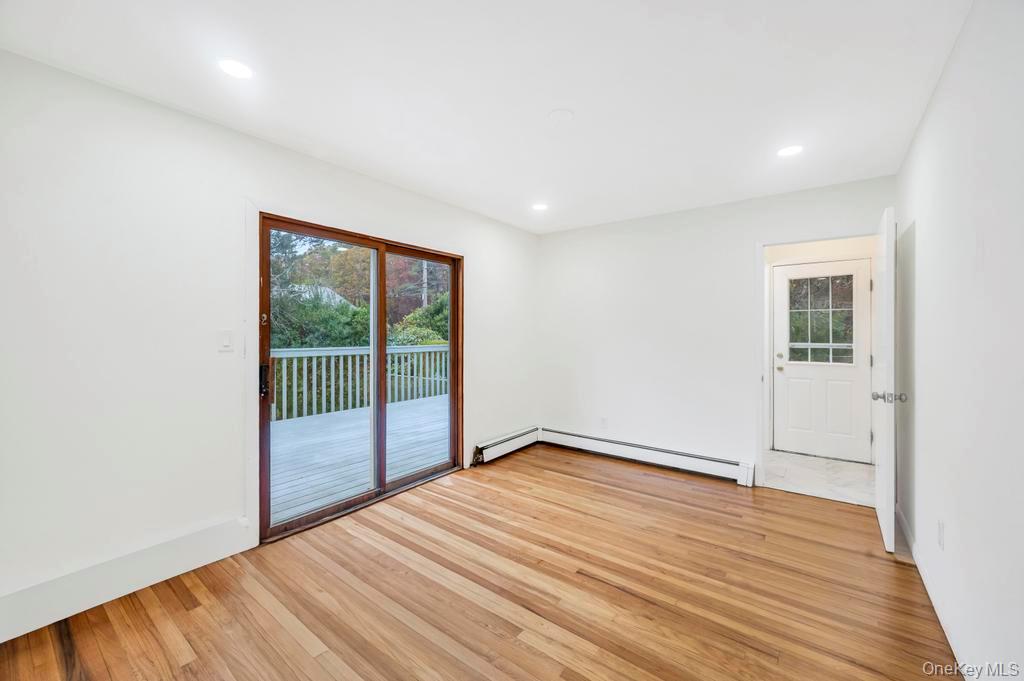 #9 photo, 468 Ferndale Boulevard, מחוז סאפוק Islip , NY 11751