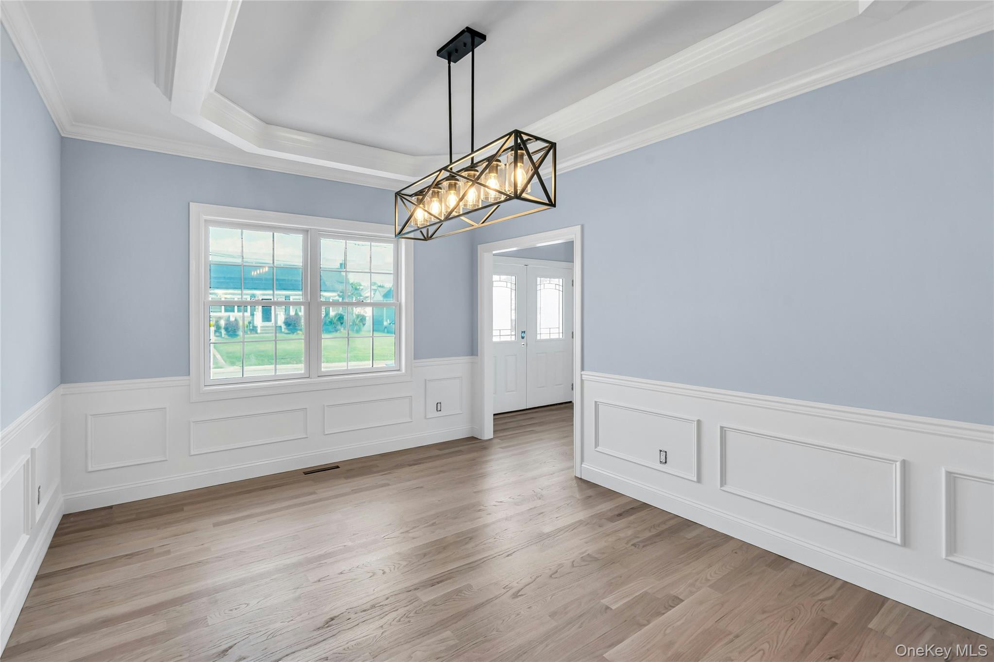 #13 photo, 68 Caroline Street, Нассау ‖ Bethpage , NY 11714