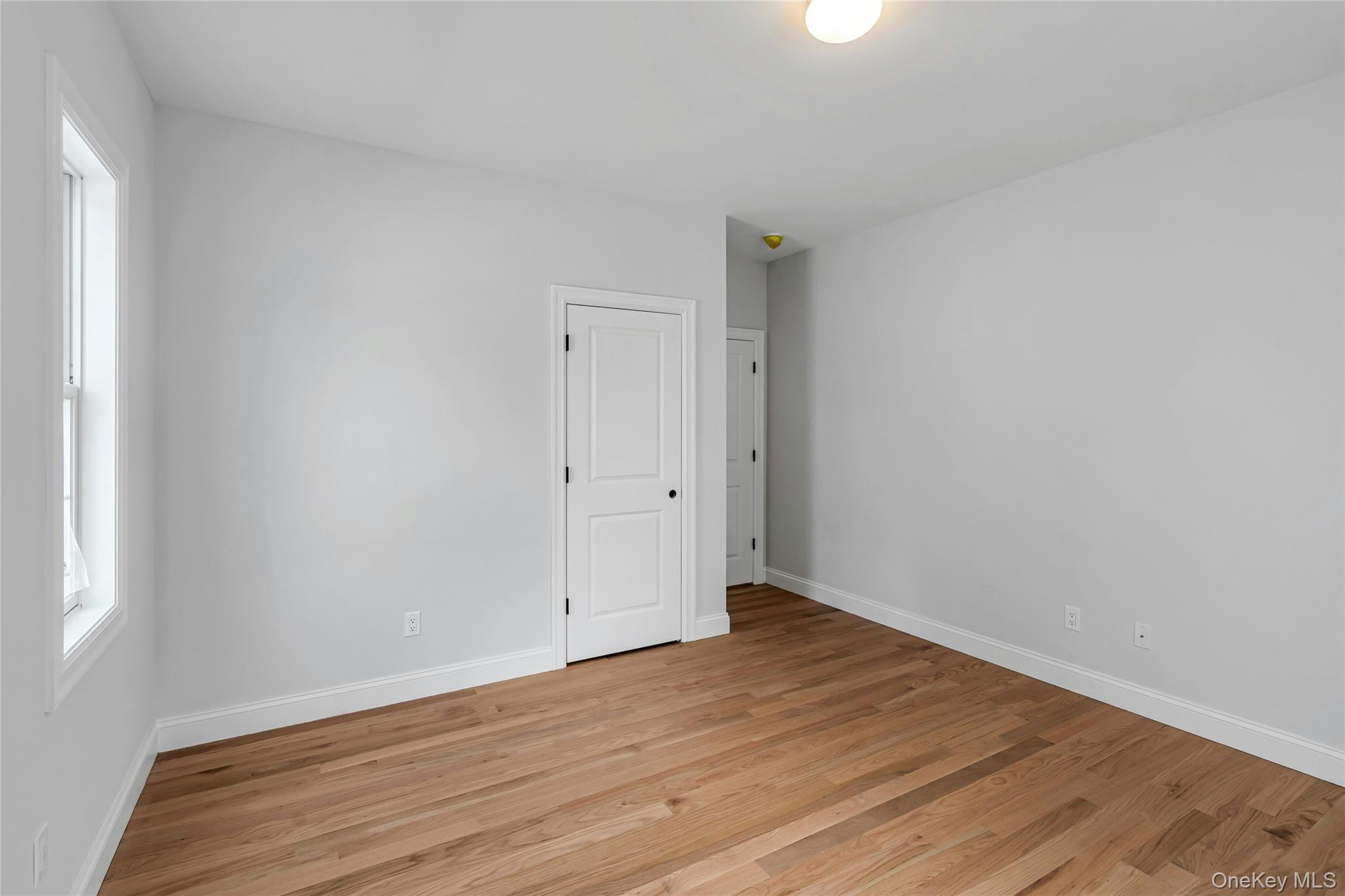 #14 photo, 68 Caroline Street, Нассау ‖ Bethpage , NY 11714