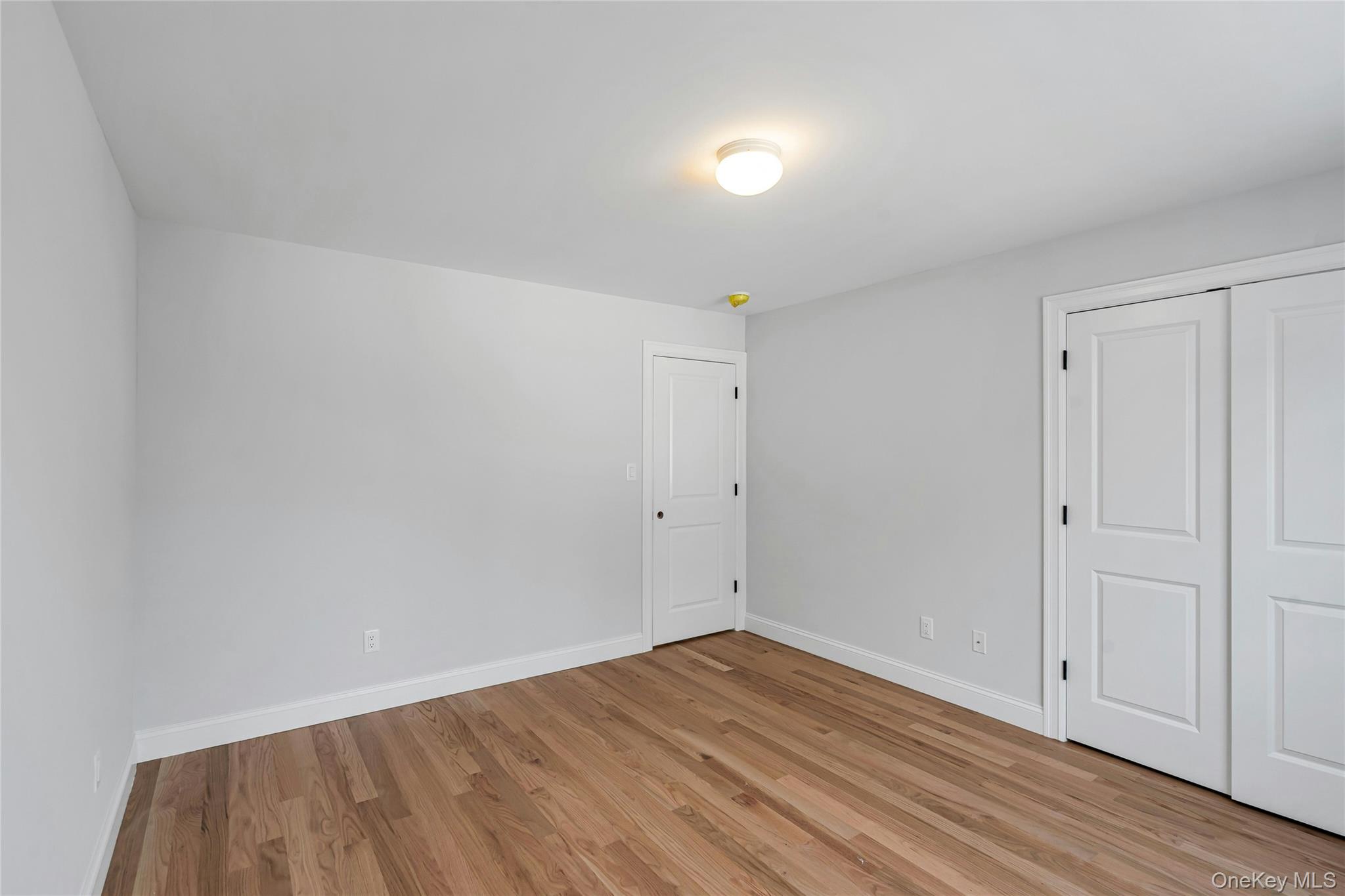 #19 photo, 68 Caroline Street, Нассау ‖ Bethpage , NY 11714