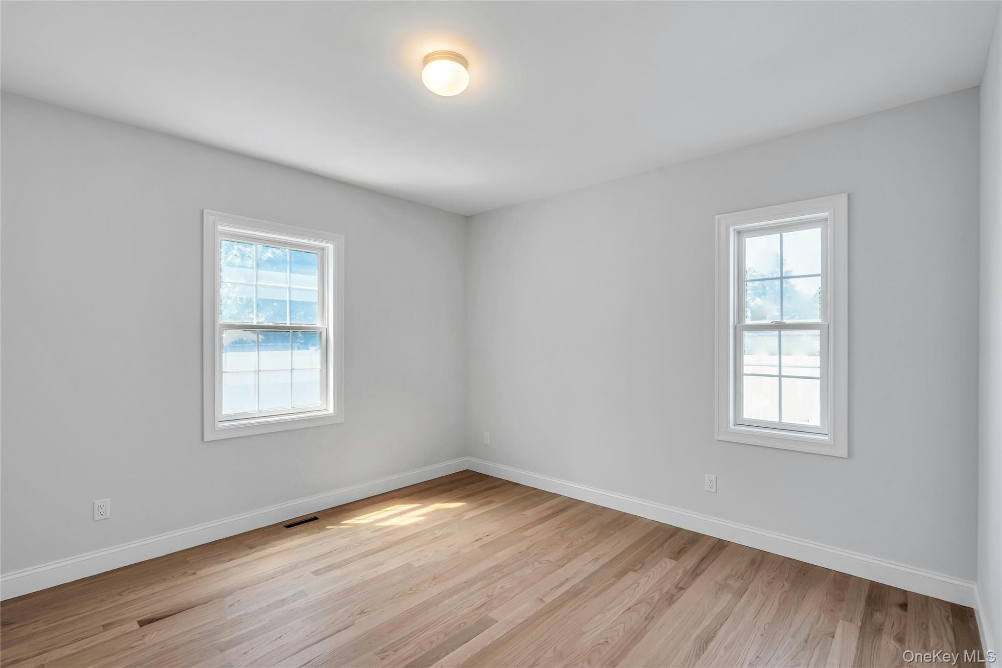 #20 photo, 68 Caroline Street, Нассау ‖ Bethpage , NY 11714