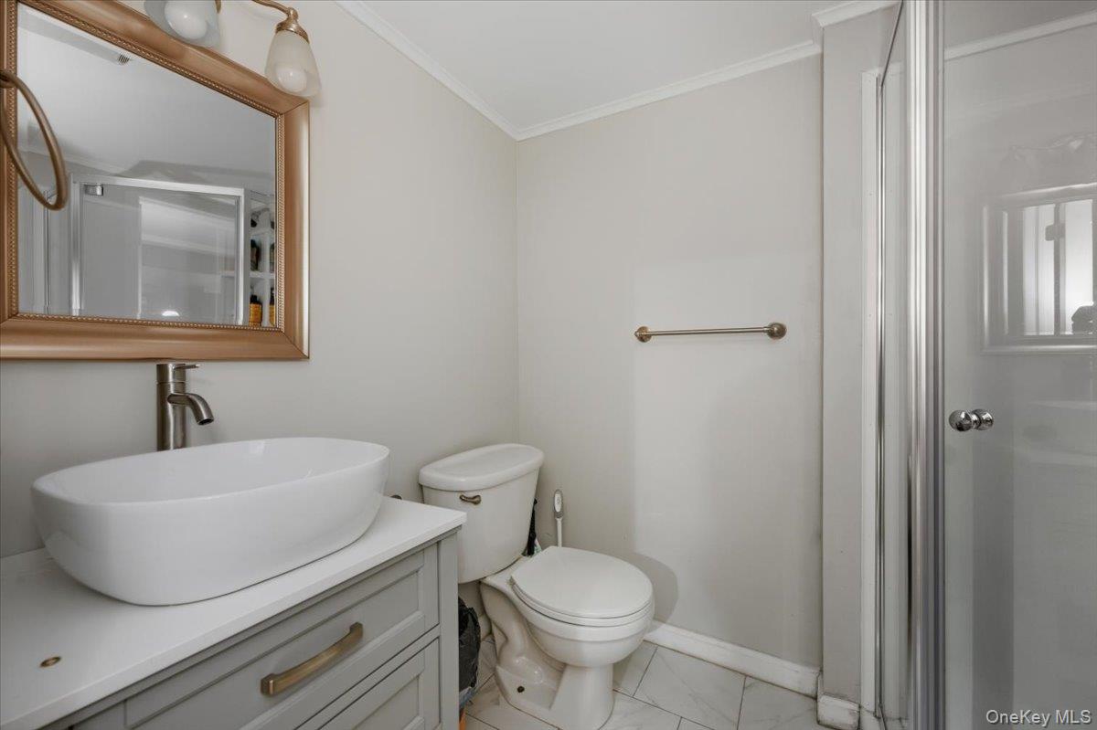 #13 photo, 260 Lower Rocky Point Road, 东长岛 Sound Beach , NY 11789