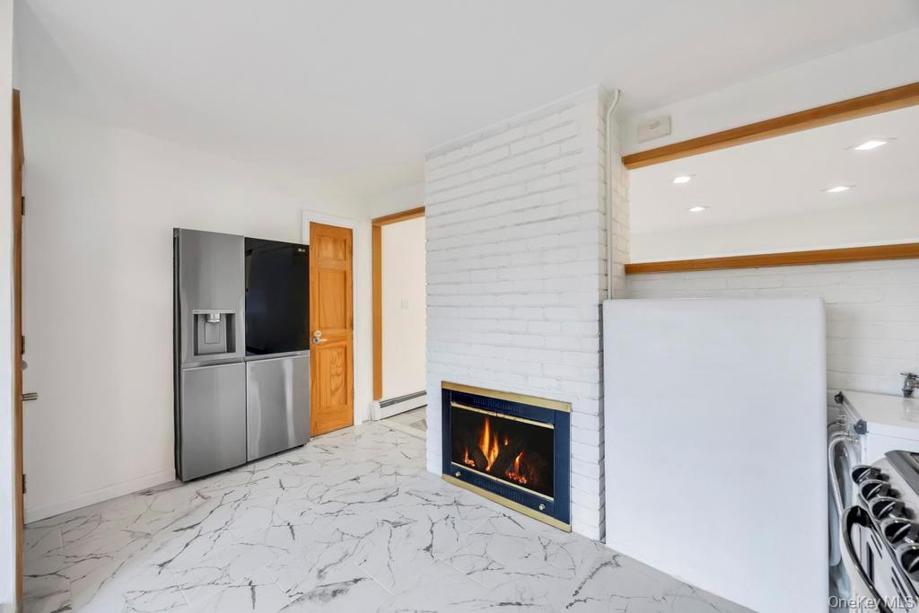 #13 photo, 9 Redwood Lane, Levittown , NY 11756