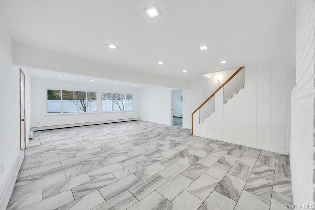 #6 photo, 9 Redwood Lane, Levittown , NY 11756