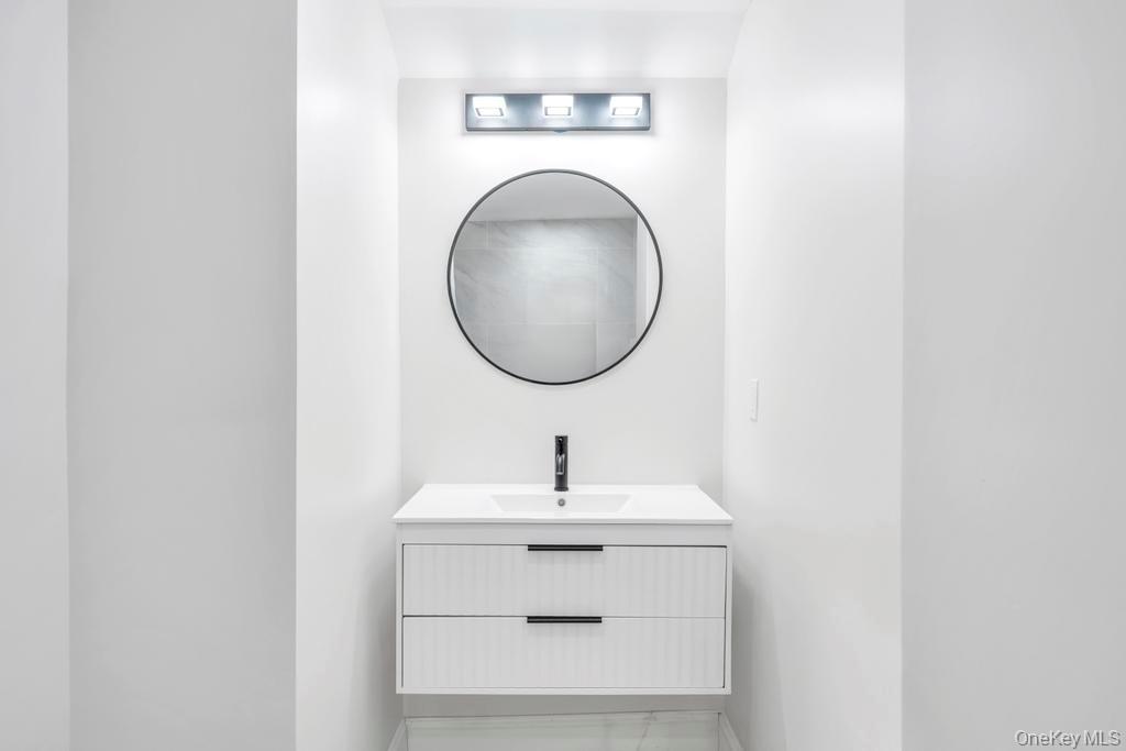 #16 photo, 751 S Hickory Street, Lindenhurst , NY 11757