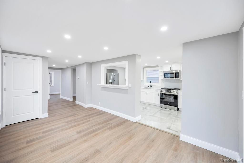 #5 photo, 751 S Hickory Street, Lindenhurst , NY 11757