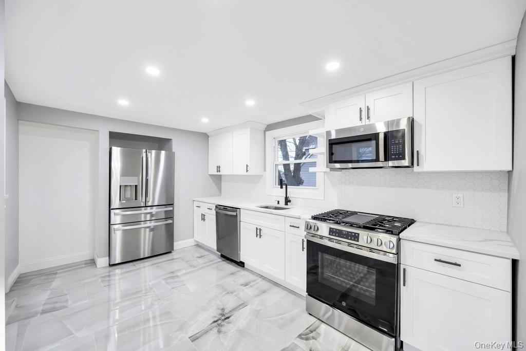 #6 photo, 751 S Hickory Street, Lindenhurst , NY 11757