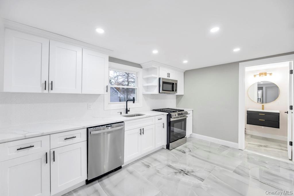 #8 photo, 751 S Hickory Street, Lindenhurst , NY 11757