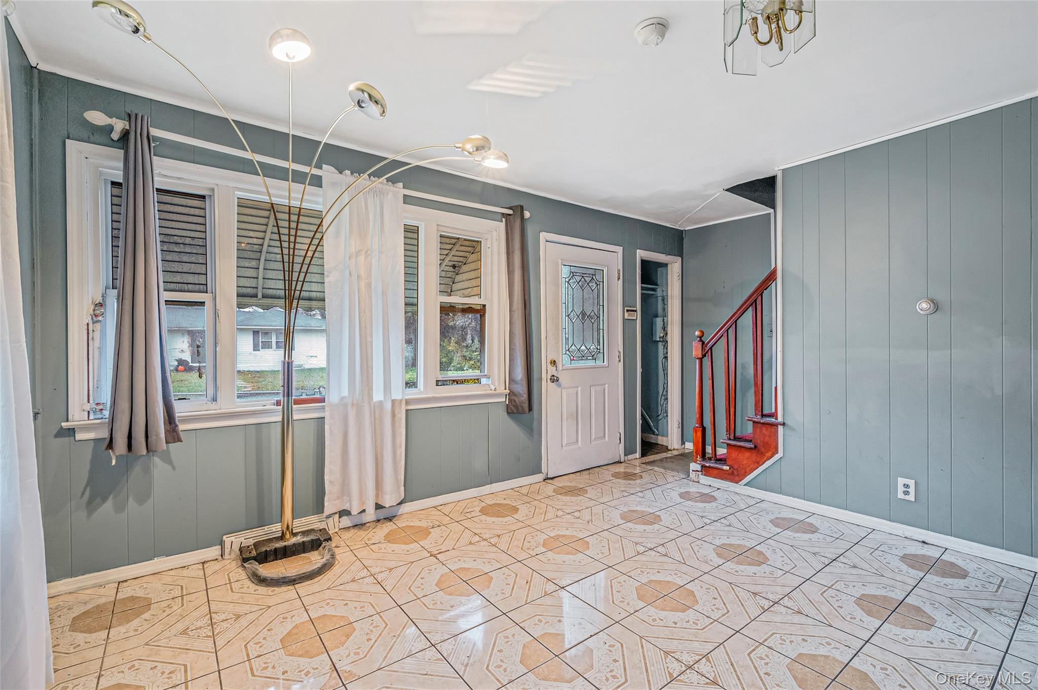 #10 photo, 3 Poplar Road, Amityville , NY 11701