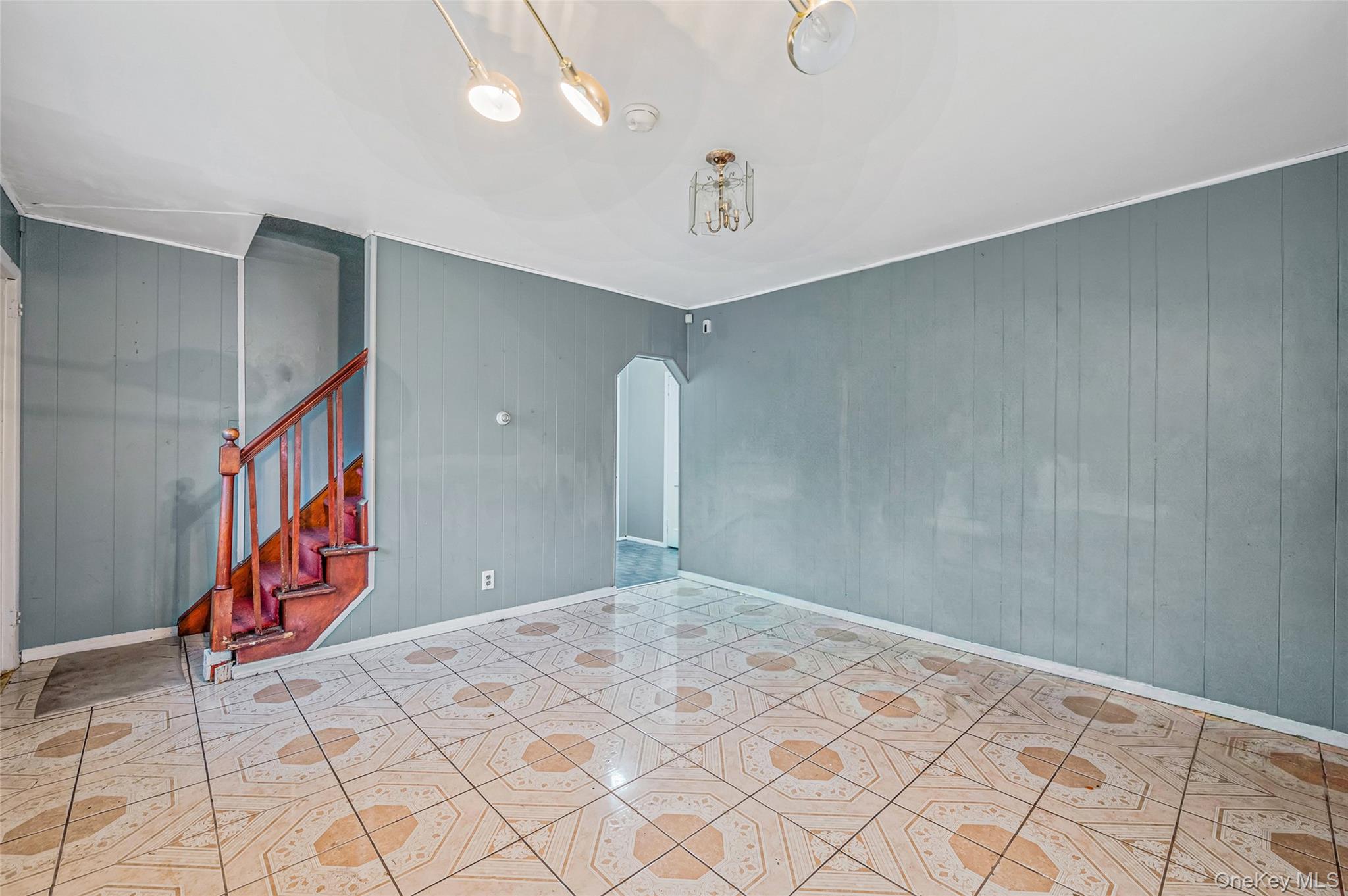 #12 photo, 3 Poplar Road, Amityville , NY 11701