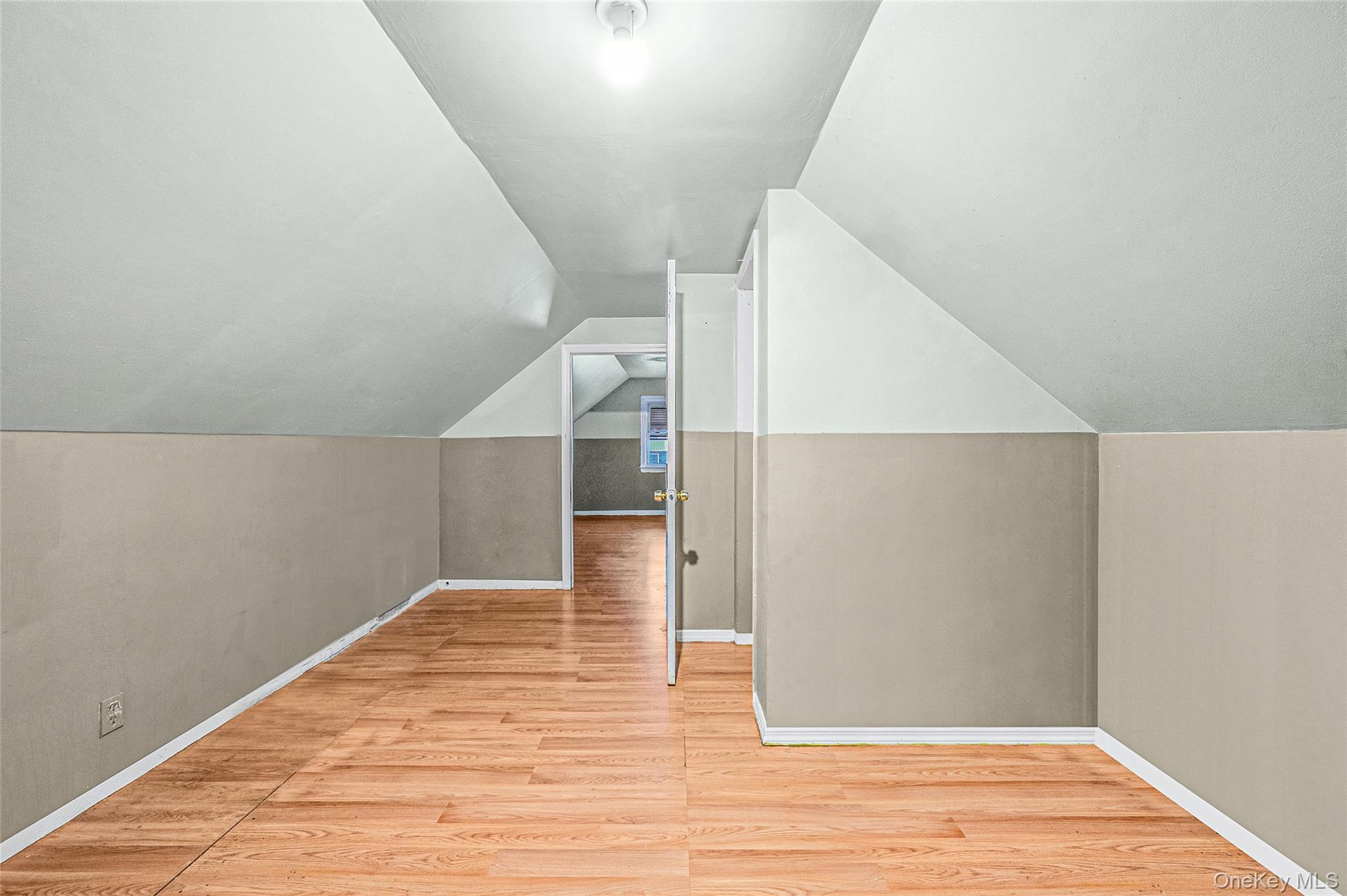 #18 photo, 3 Poplar Road, Amityville , NY 11701