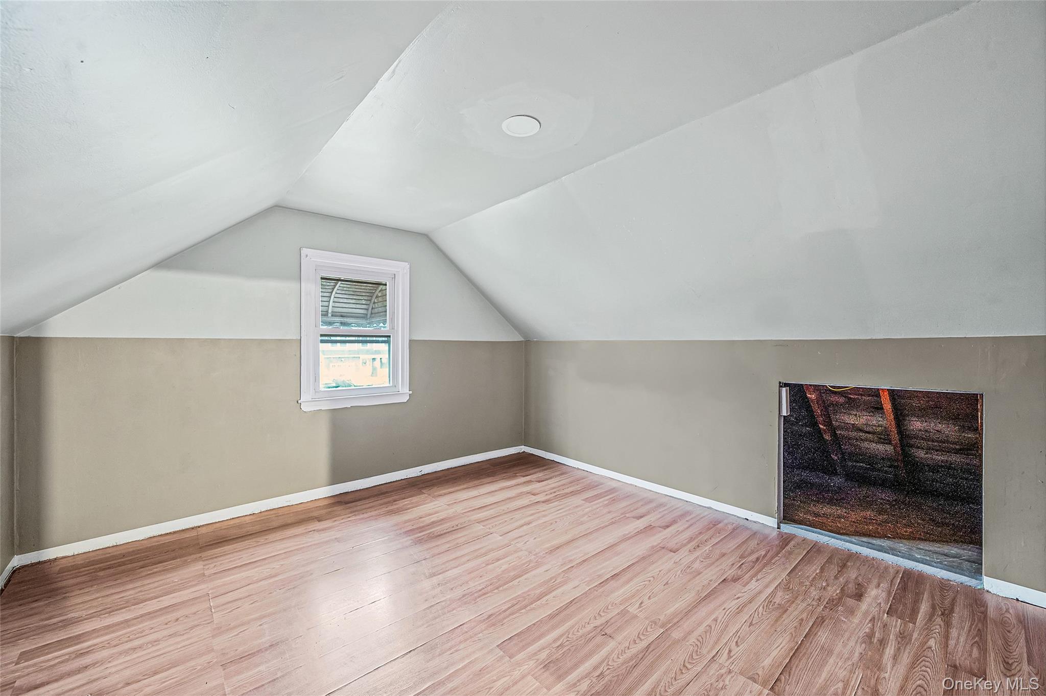 #20 photo, 3 Poplar Road, Amityville , NY 11701