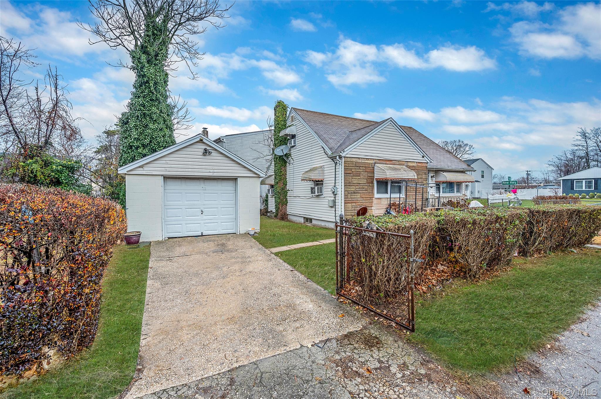 #4 photo, 3 Poplar Road, Amityville , NY 11701