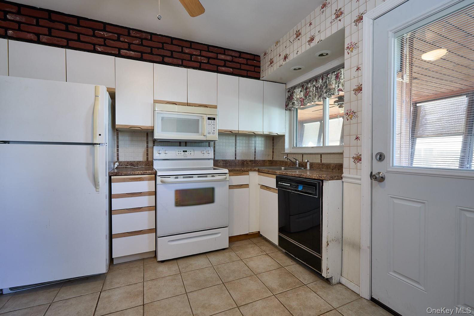 #11 photo, 1068 Ashley Drive, Valley Stream , NY 11580