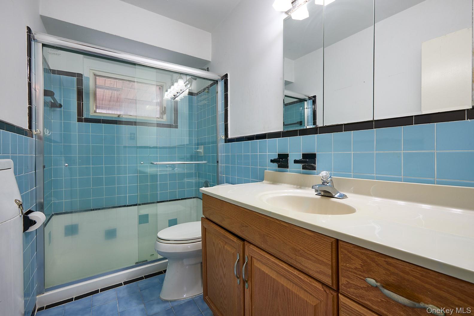 #16 photo, 1068 Ashley Drive, Valley Stream , NY 11580