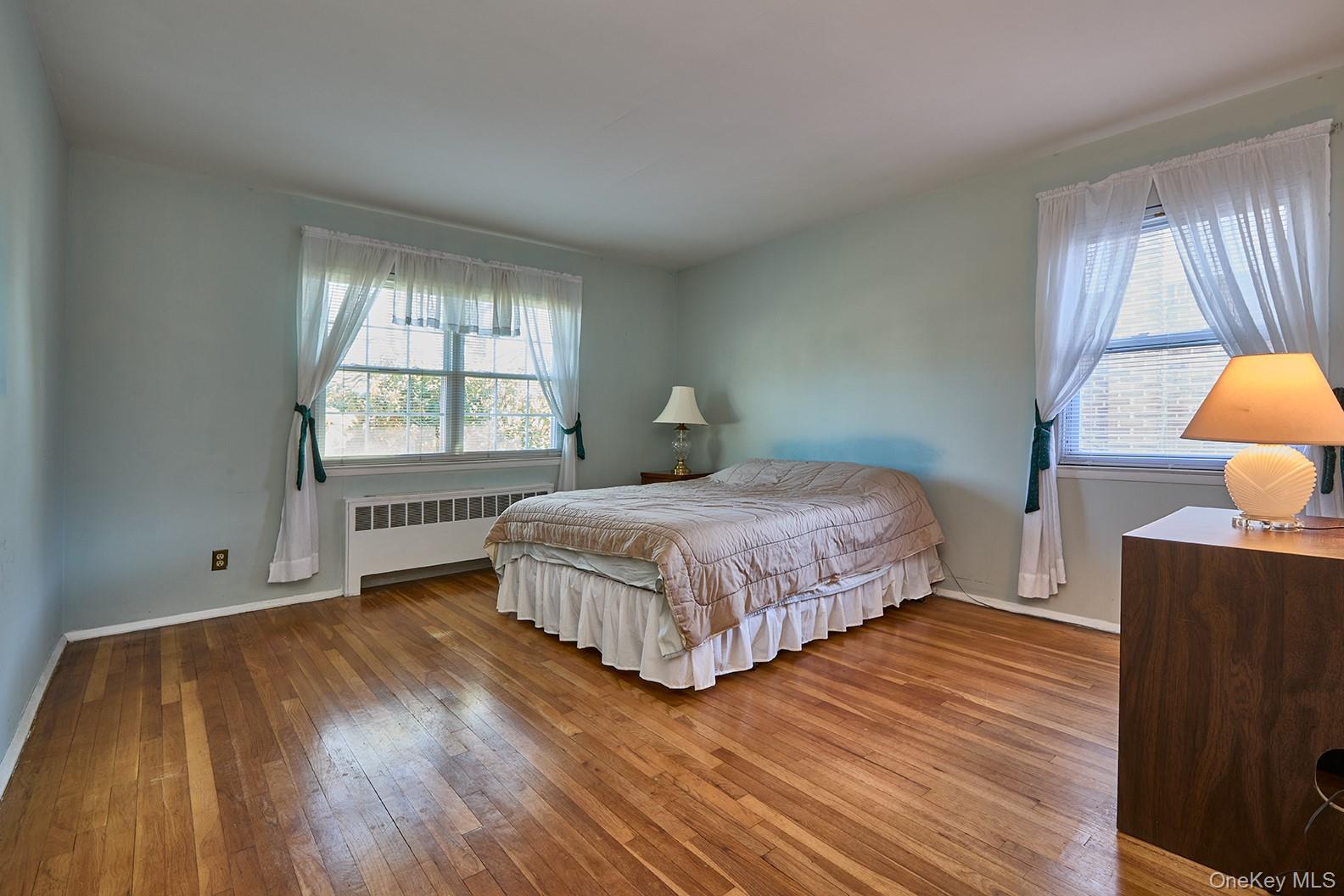 #18 photo, 1068 Ashley Drive, Valley Stream , NY 11580