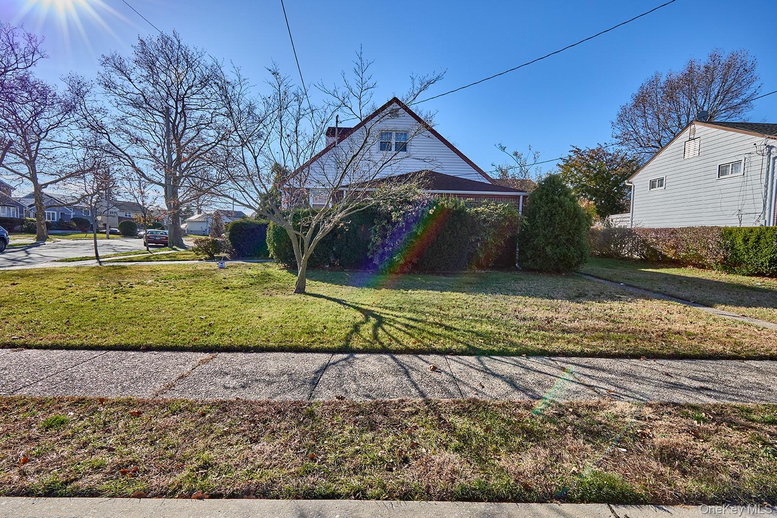 #4 photo, 1068 Ashley Drive, Valley Stream , NY 11580