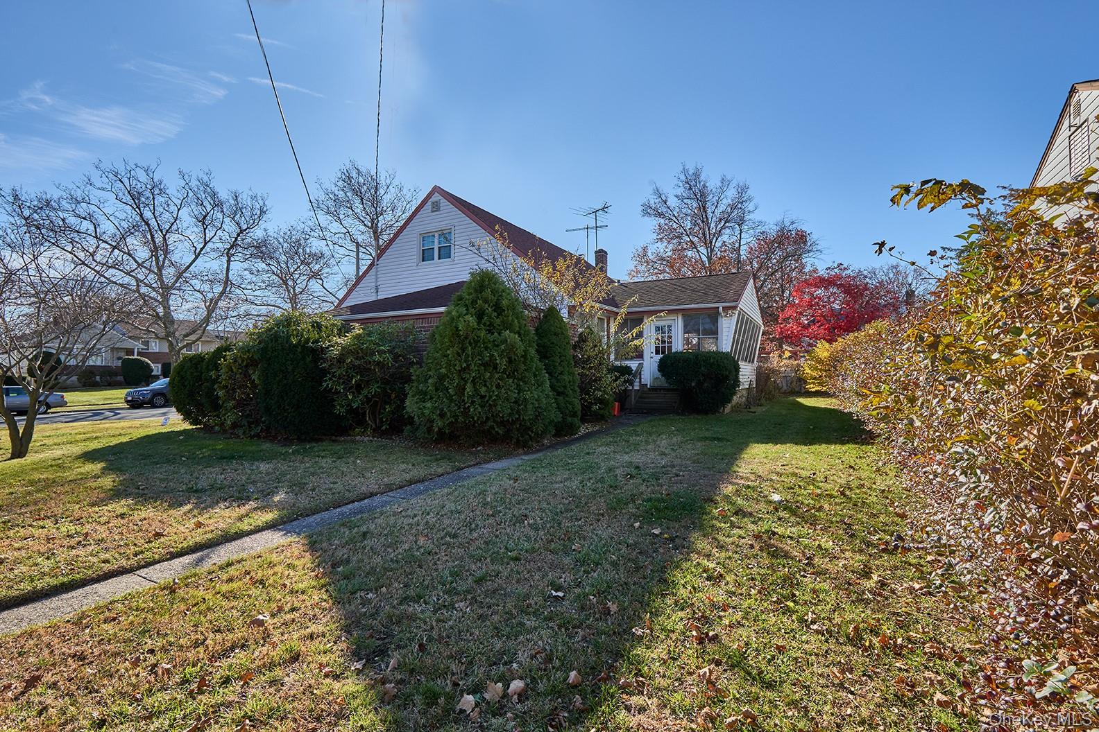 #5 photo, 1068 Ashley Drive, Valley Stream , NY 11580