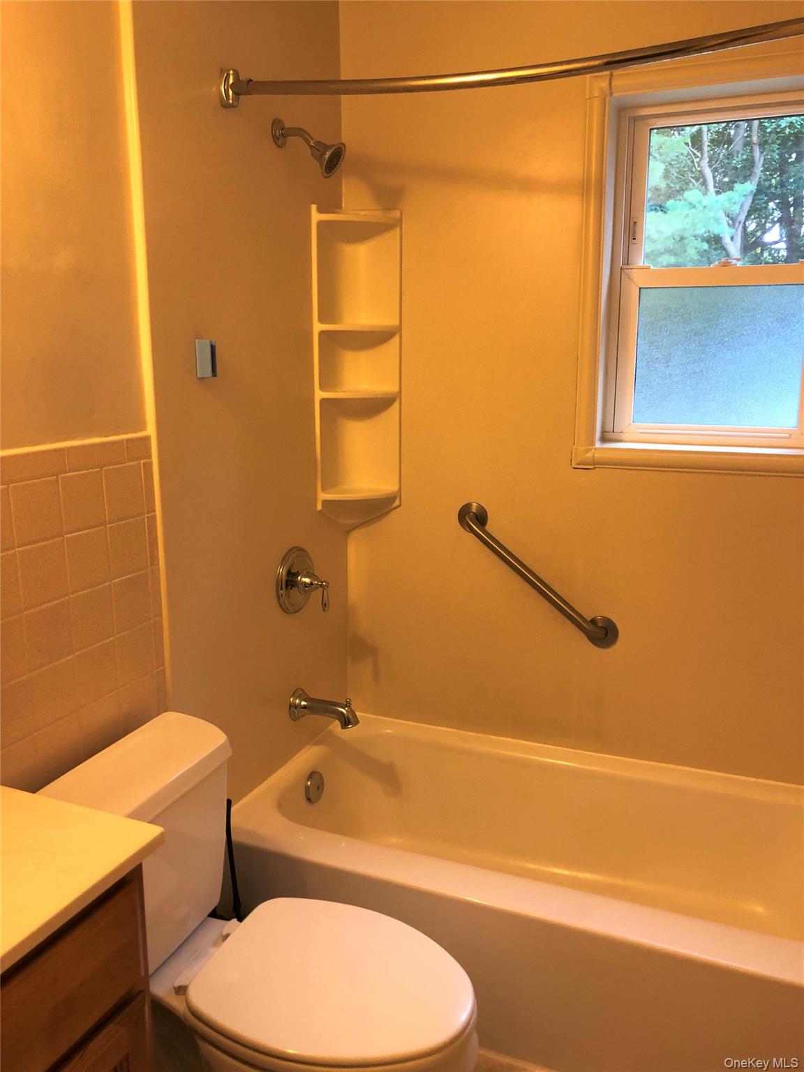 #7 photo, 3596 Park Avenue, 롱 아일랜드 Wantagh , NY 11793