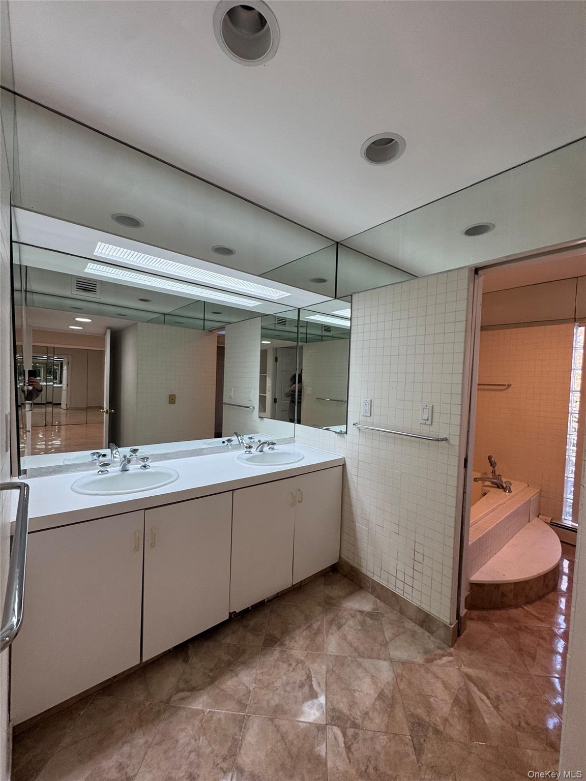 #15 photo, 12 Chadwick Road, Great Neck , NY 11023