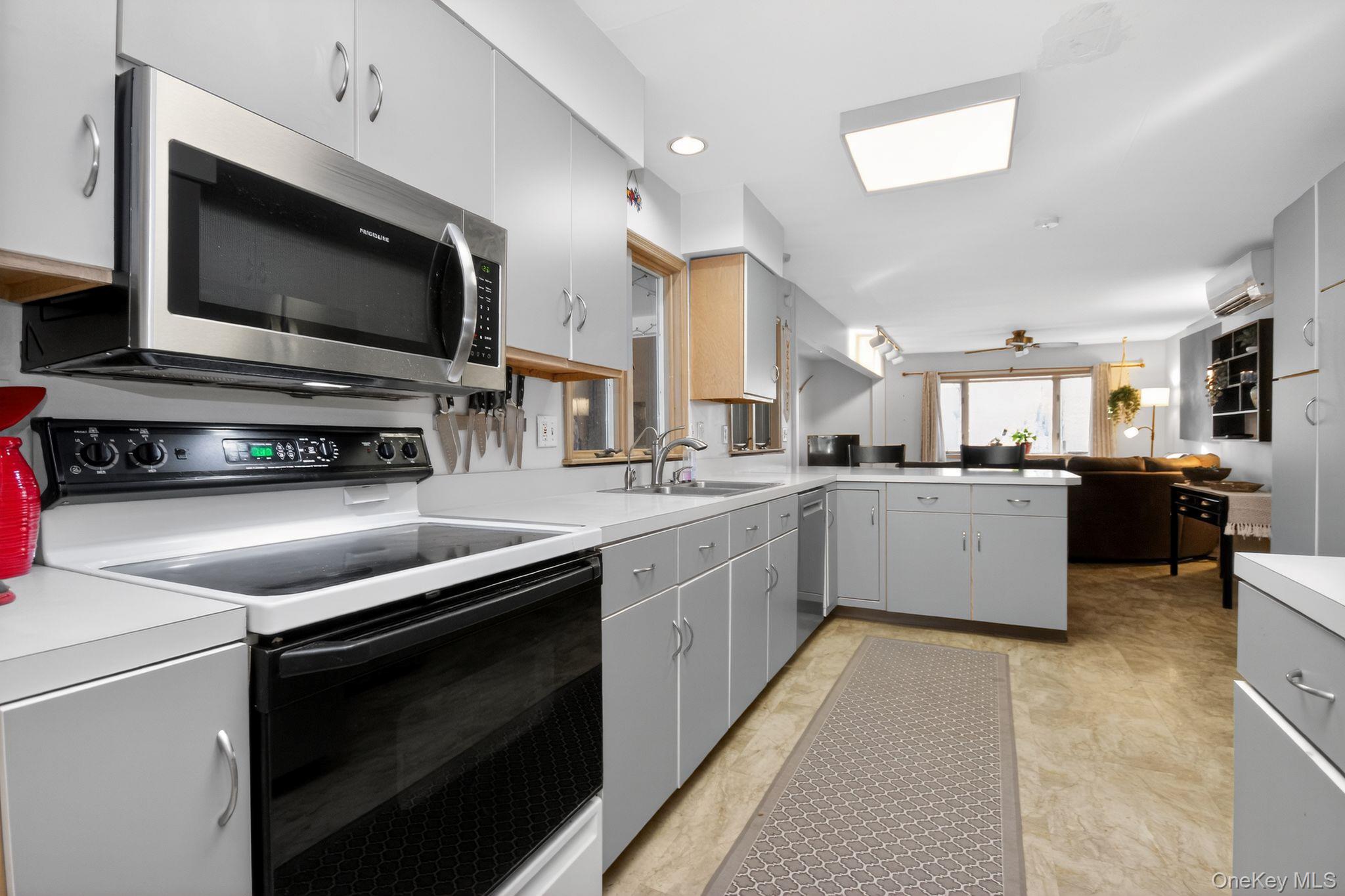 #4 photo, 4 Carlyle Road, 뉴욕주 Hyde Park , NY 12538