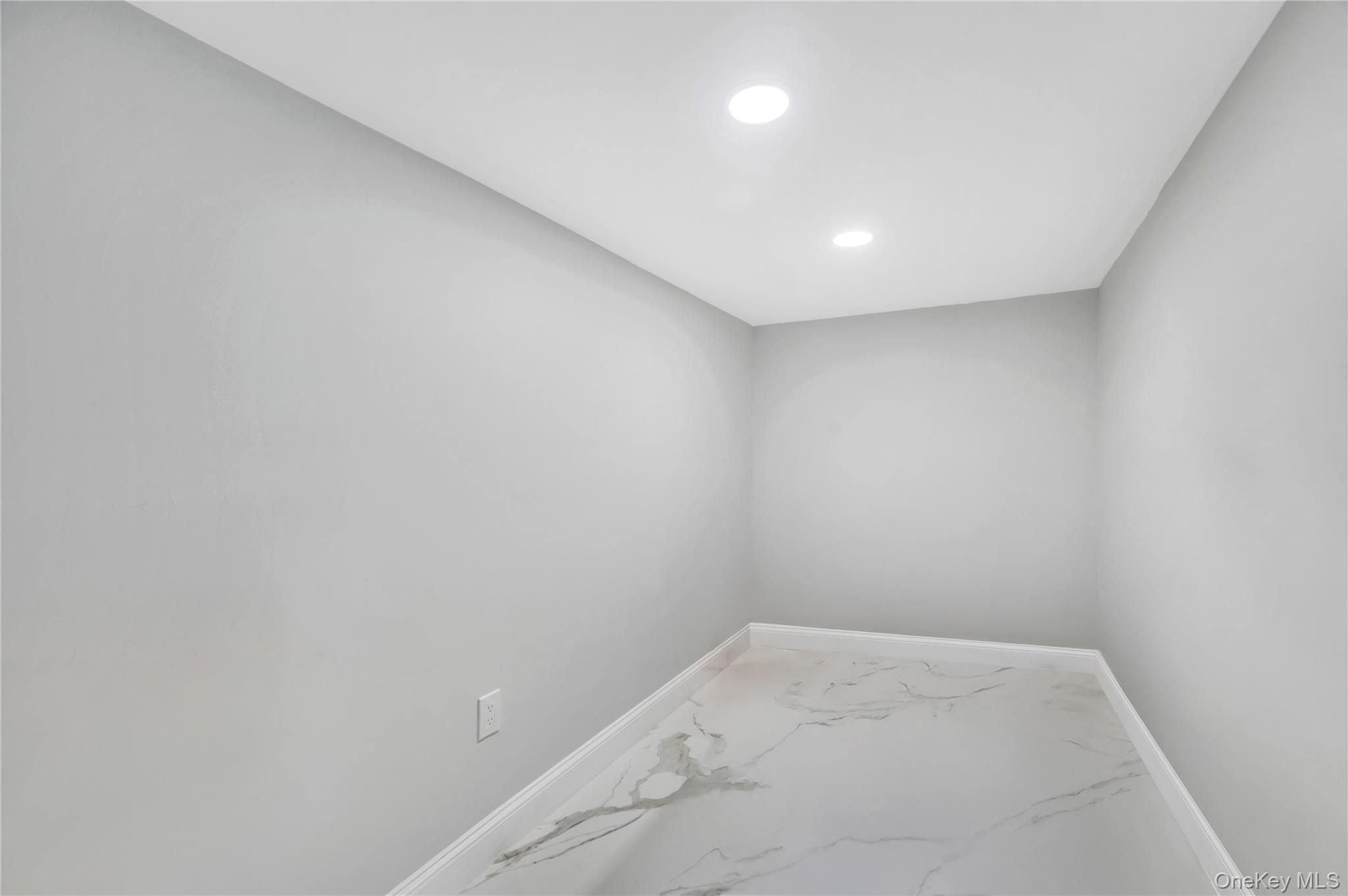 #11 photo, 424 S Broadway, 롱 아일랜드 Hicksville , NY 11801