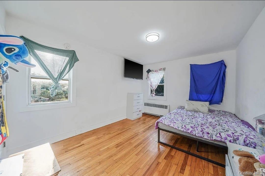 #6 photo, 20202 109th Avenue, कुईंस Saint Albans , NY 11412