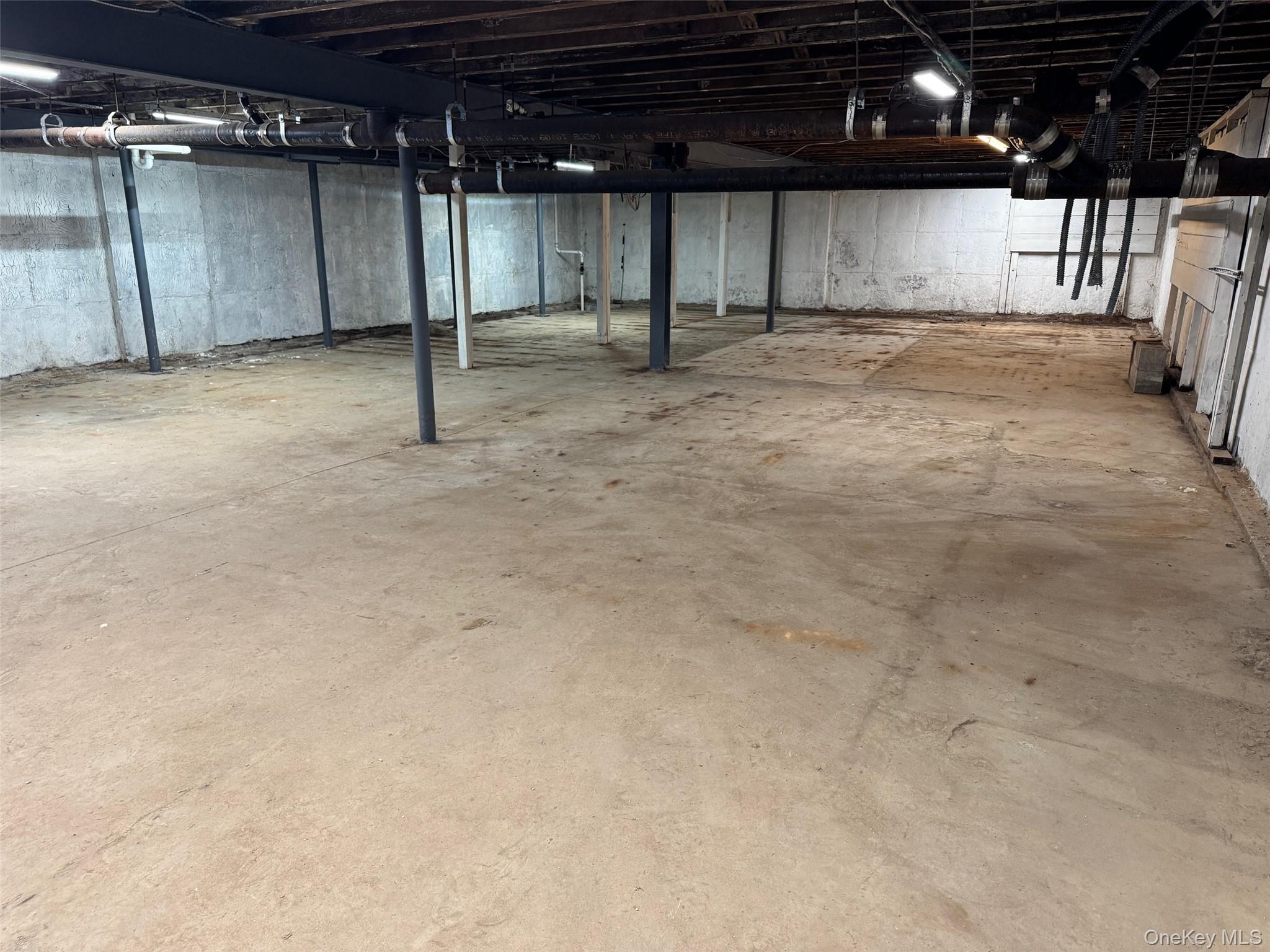 #12 photo, 6918 Myrtle Avenue, Ridgewood , NY 11385