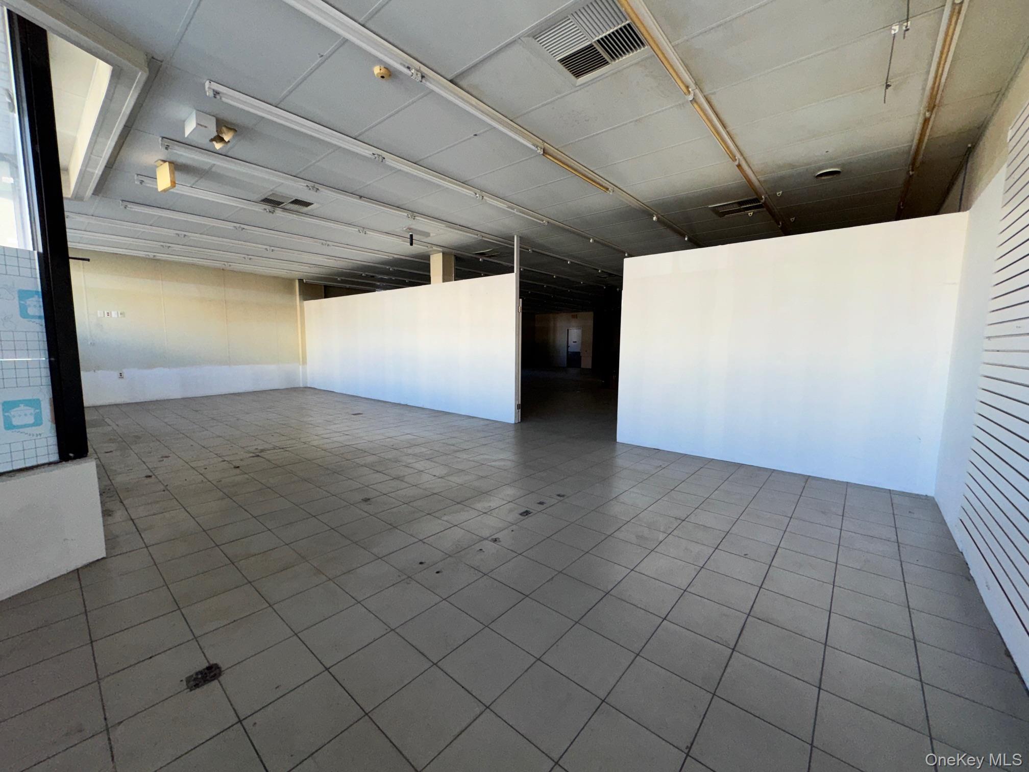 #6 photo, 6918 Myrtle Avenue, Ridgewood , NY 11385