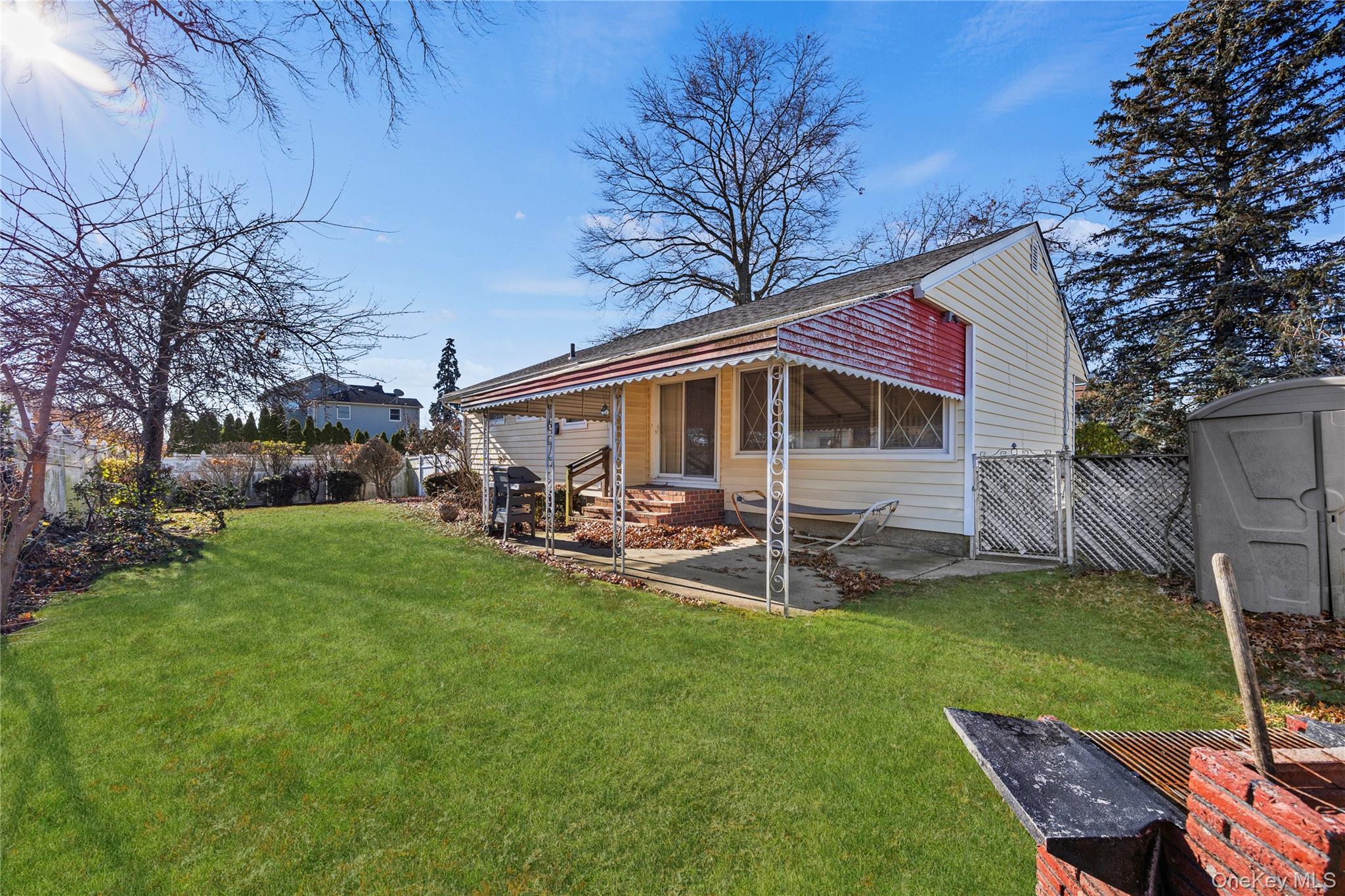 #16 photo, 251 1st Avenue, 롱 아일랜드 Massapequa Park , NY 11762